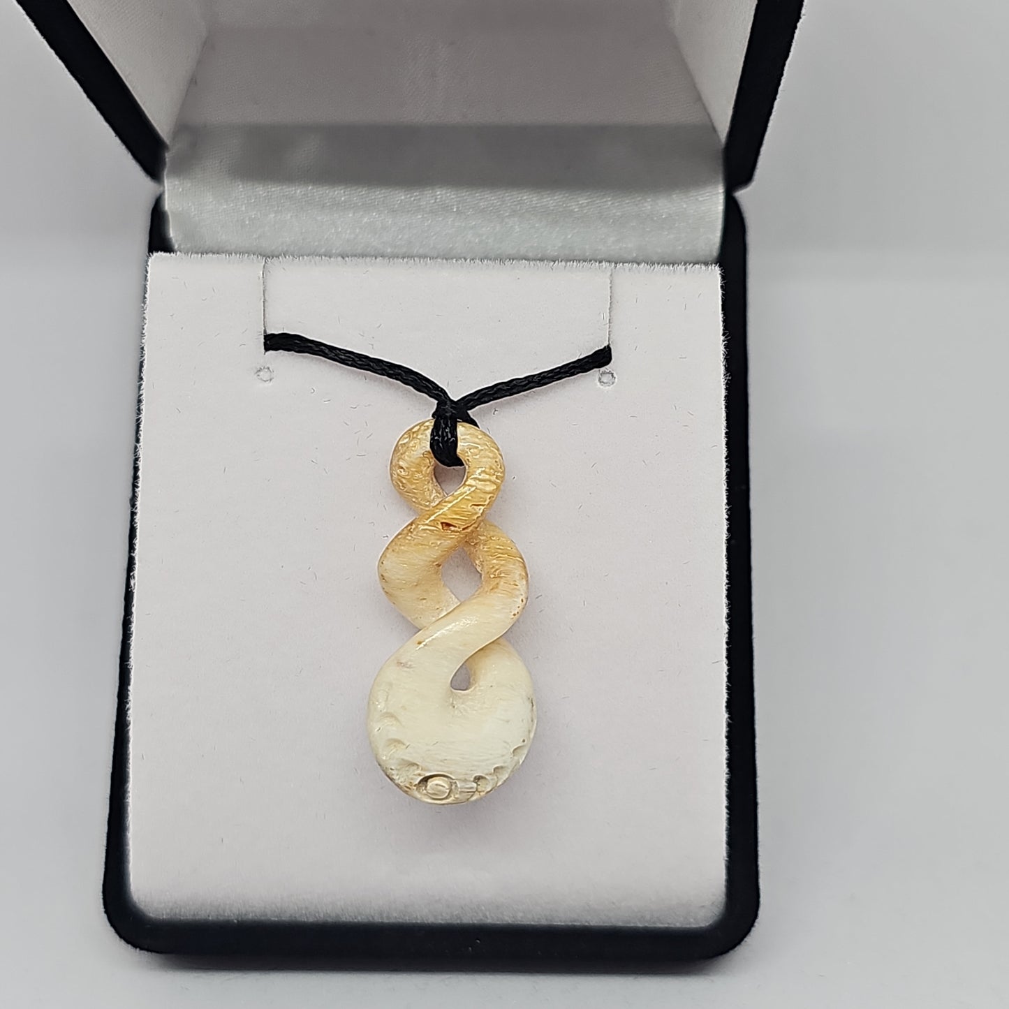 Whale bone - twist - Rivendell Shop