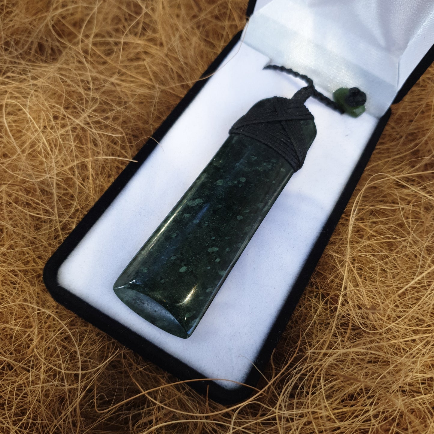 Large Greenstone Toki Pendant - Rivendell Shop