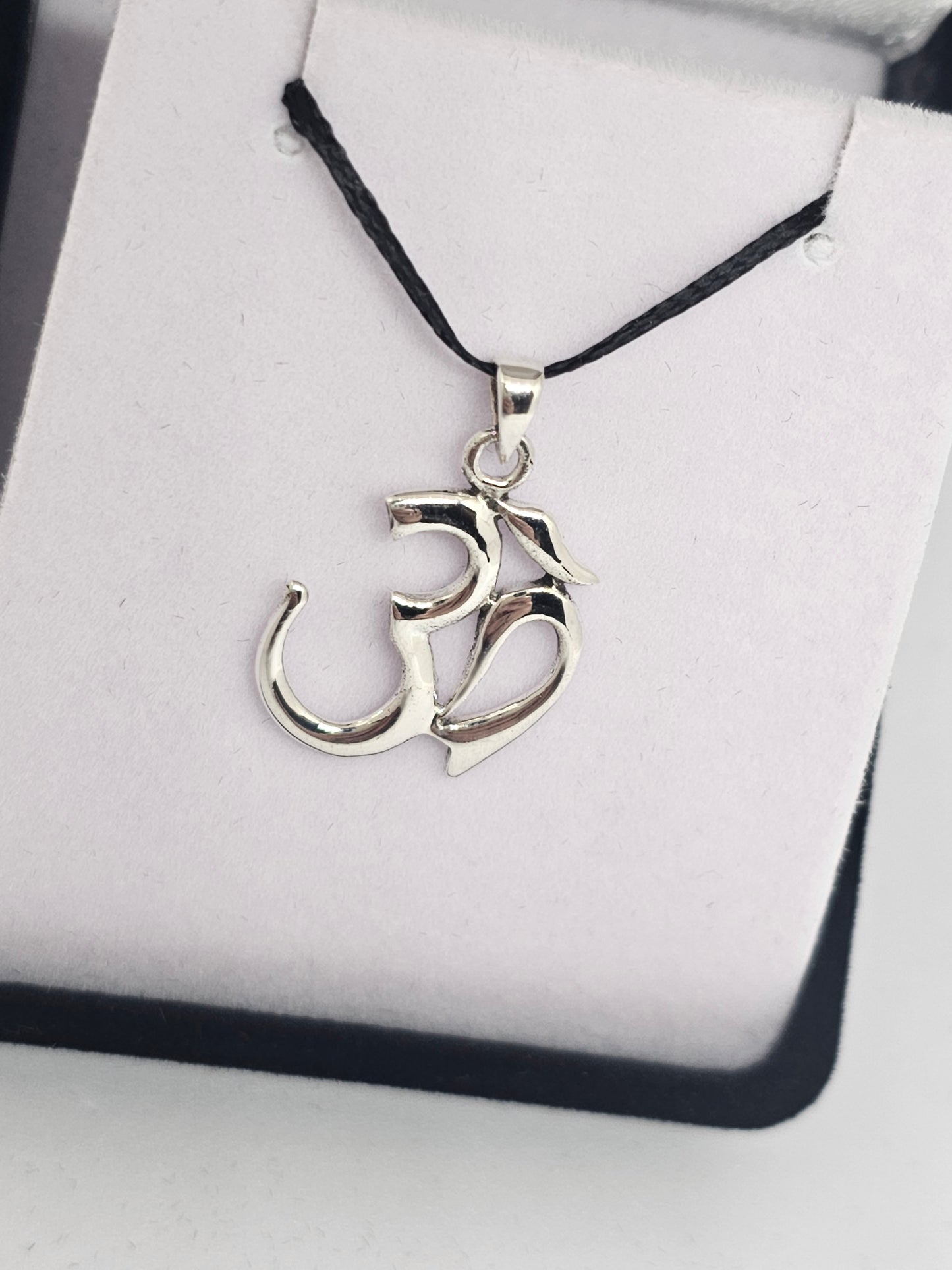 Om Pendant - Rivendell Shop