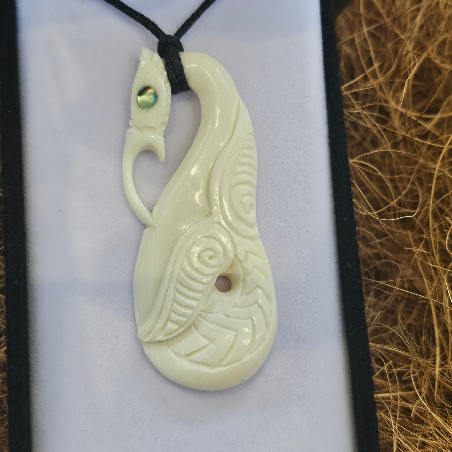 Manaia bone carving - Rivendell Shop
