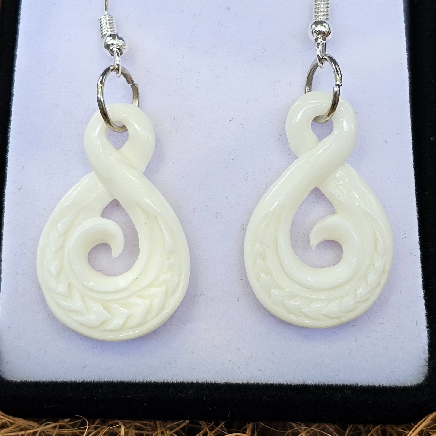 Handcarved Double Twist Bone Carving Earrings - Pikorua - Rivendell Shop