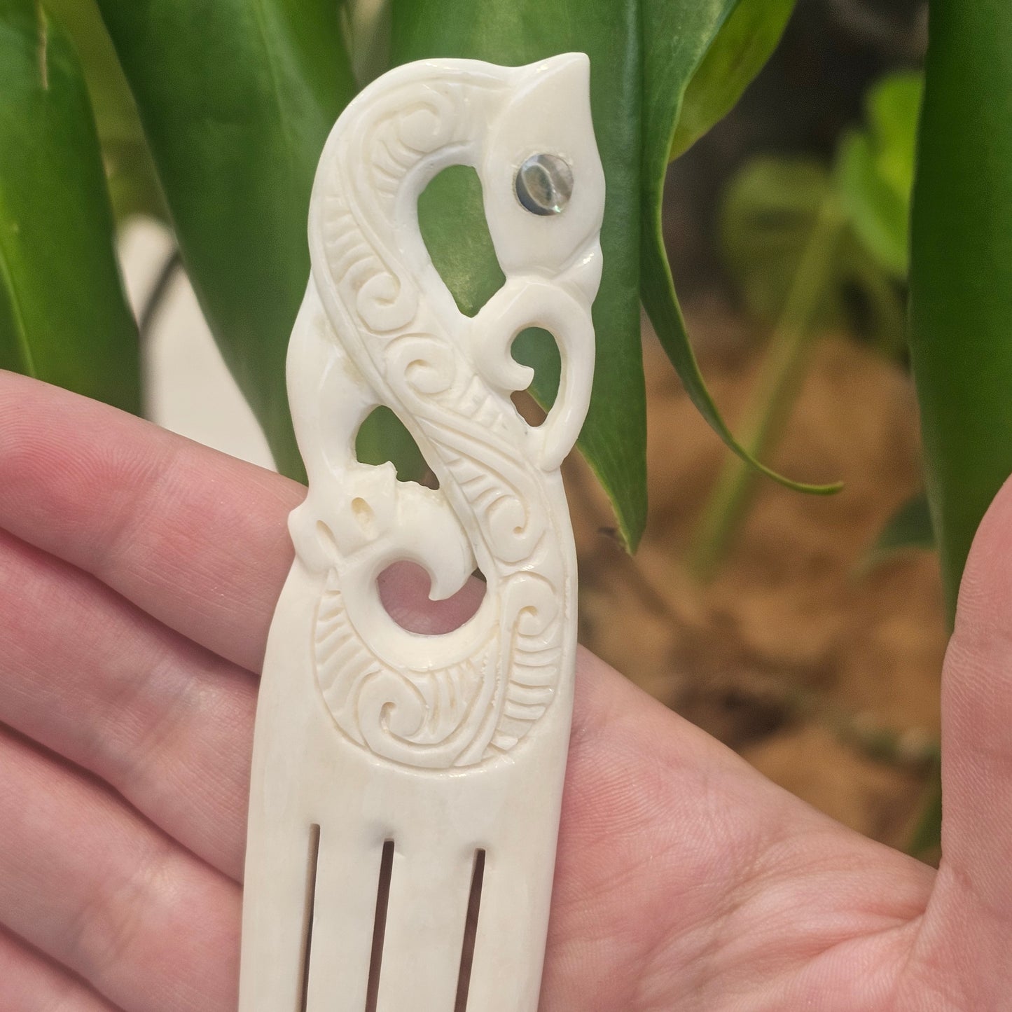 Manaia Heru with Paua (Hair Piece) - Rivendell Shop