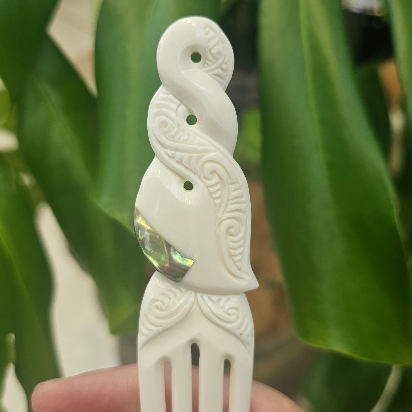 Pikorua Heru with Paua (Hair Piece) - Rivendell Shop