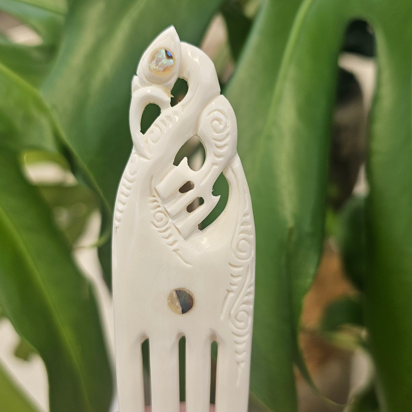 Manaia Heru with Paua (Hair Piece) - Rivendell Shop