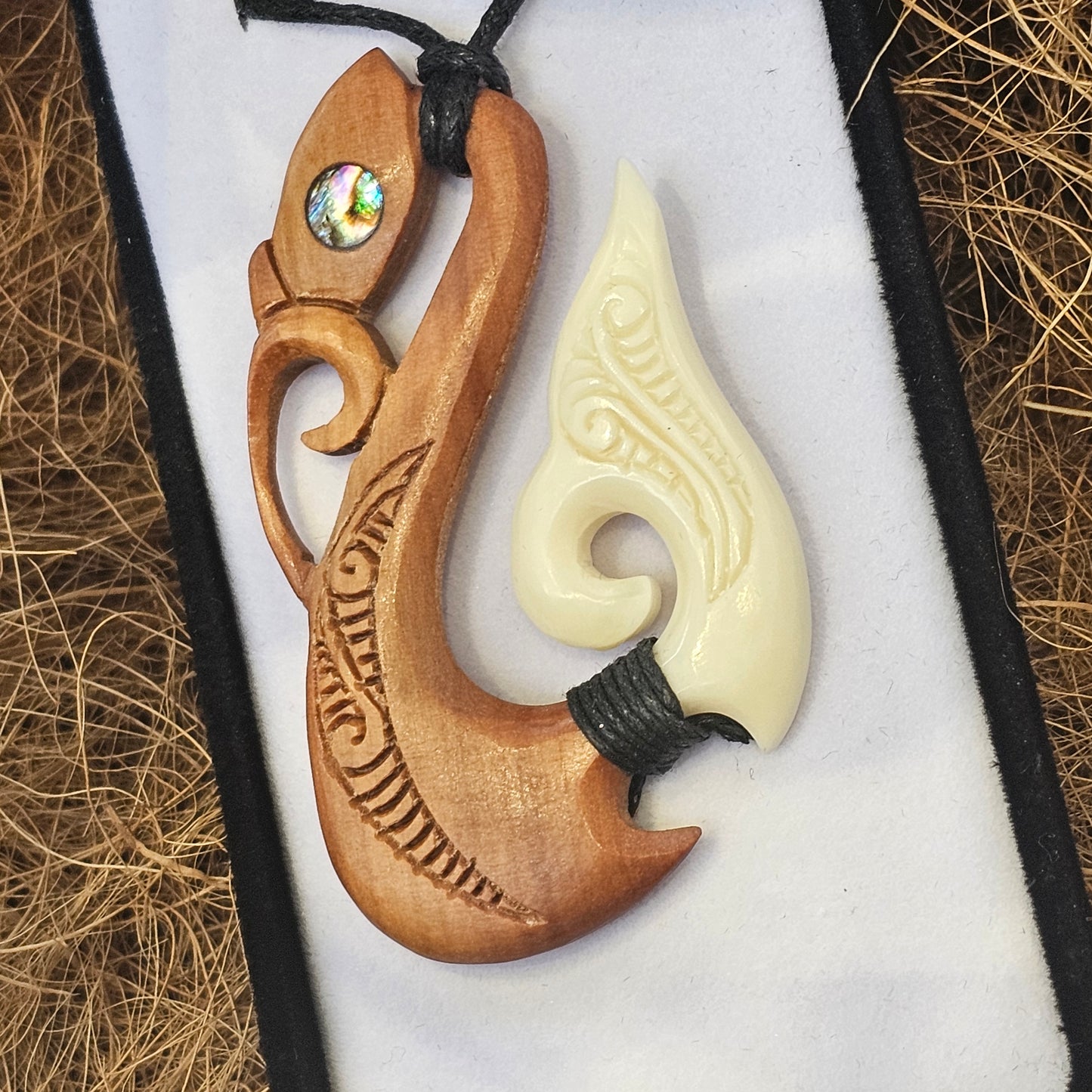 Manaia Bone Pendant with Wood - Rivendell Shop