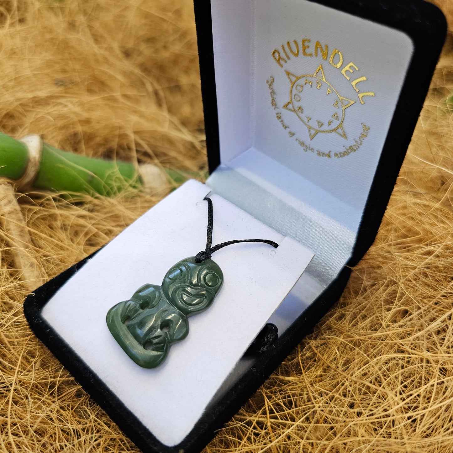 Greenstone Tiki Pendant 30x20 mm - Rivendell Shop