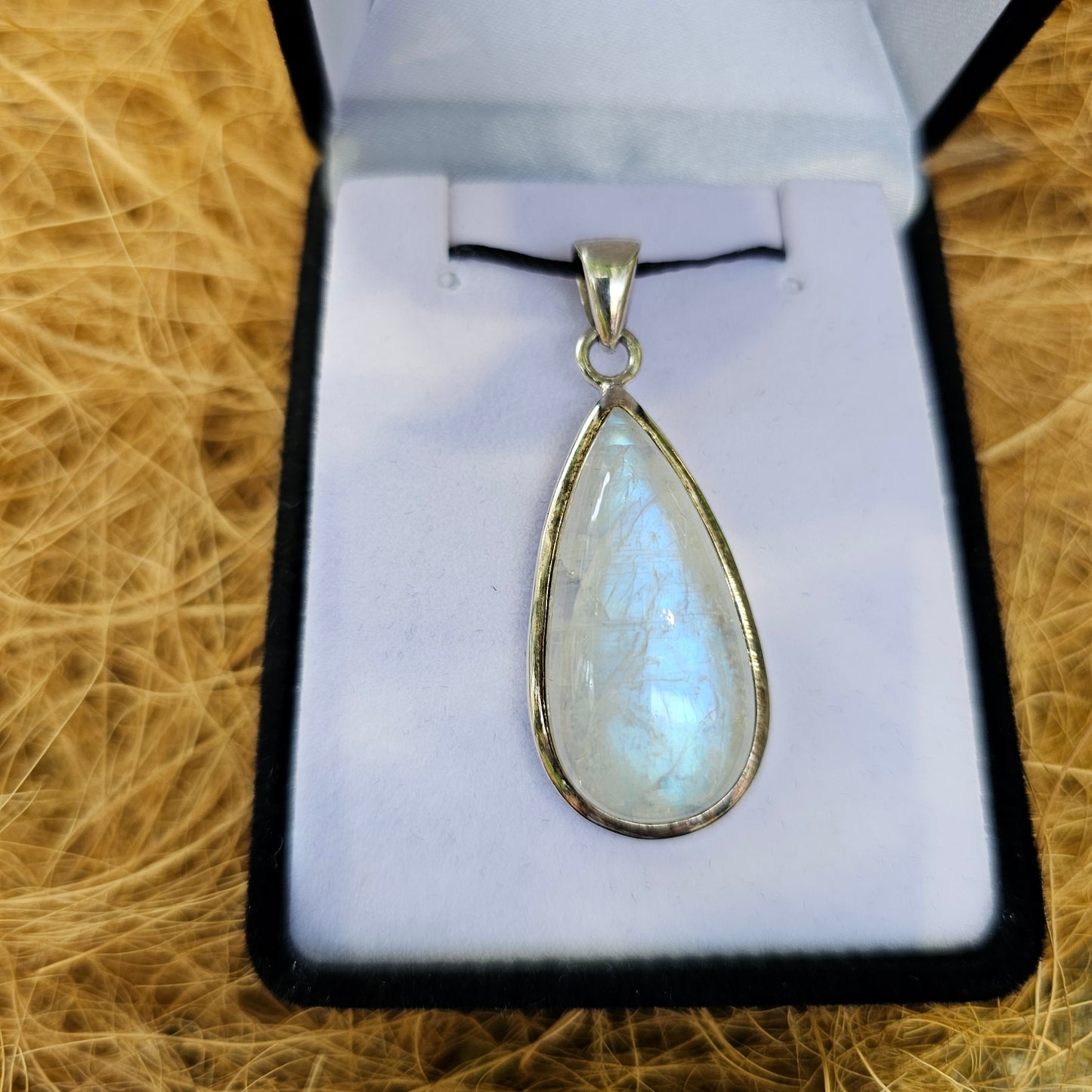 Moonstone pendant - Rivendell Shop