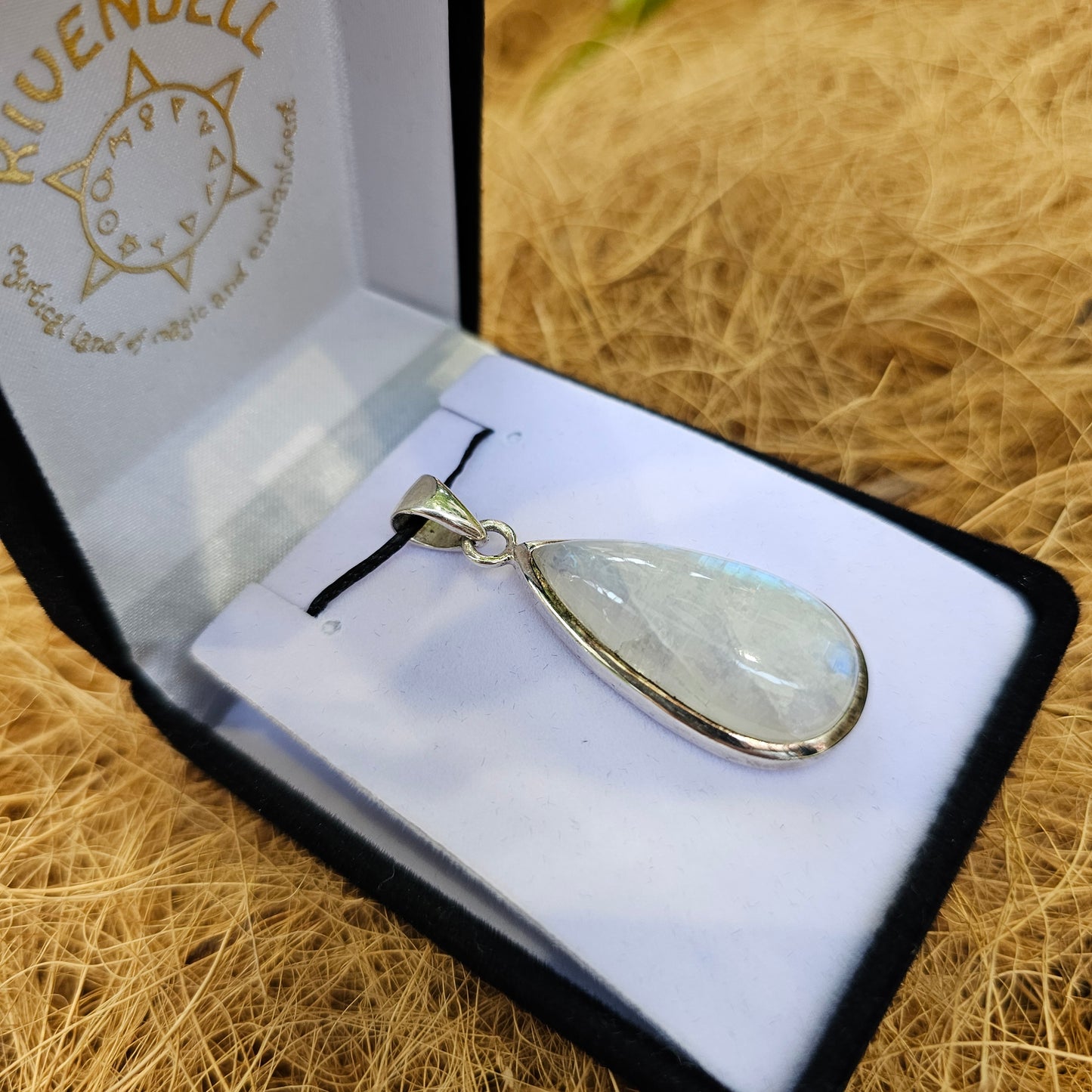 Moonstone pendant - Rivendell Shop