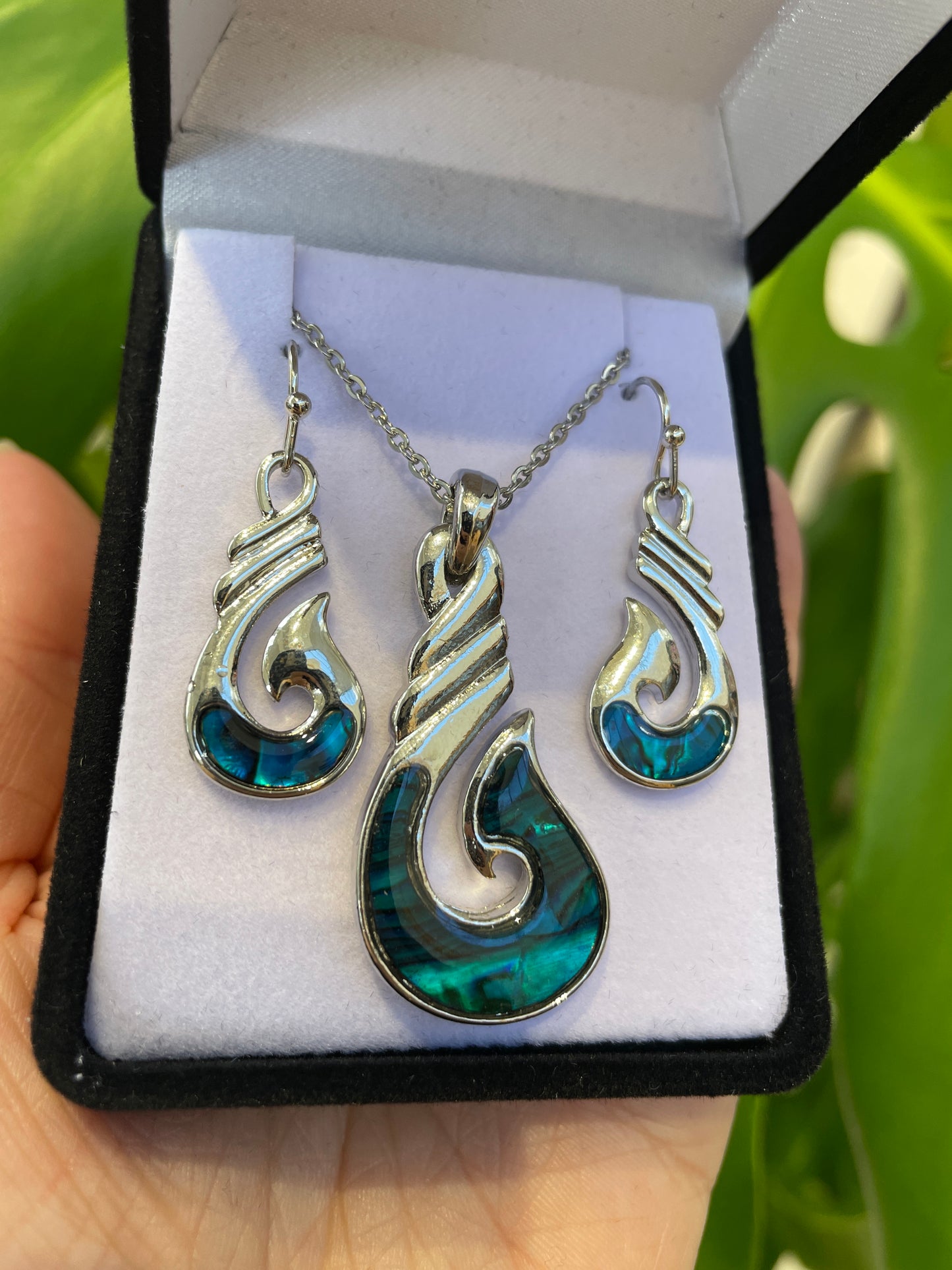 Paua Set - Hei Matau (Fish Hook) - Rivendell Shop