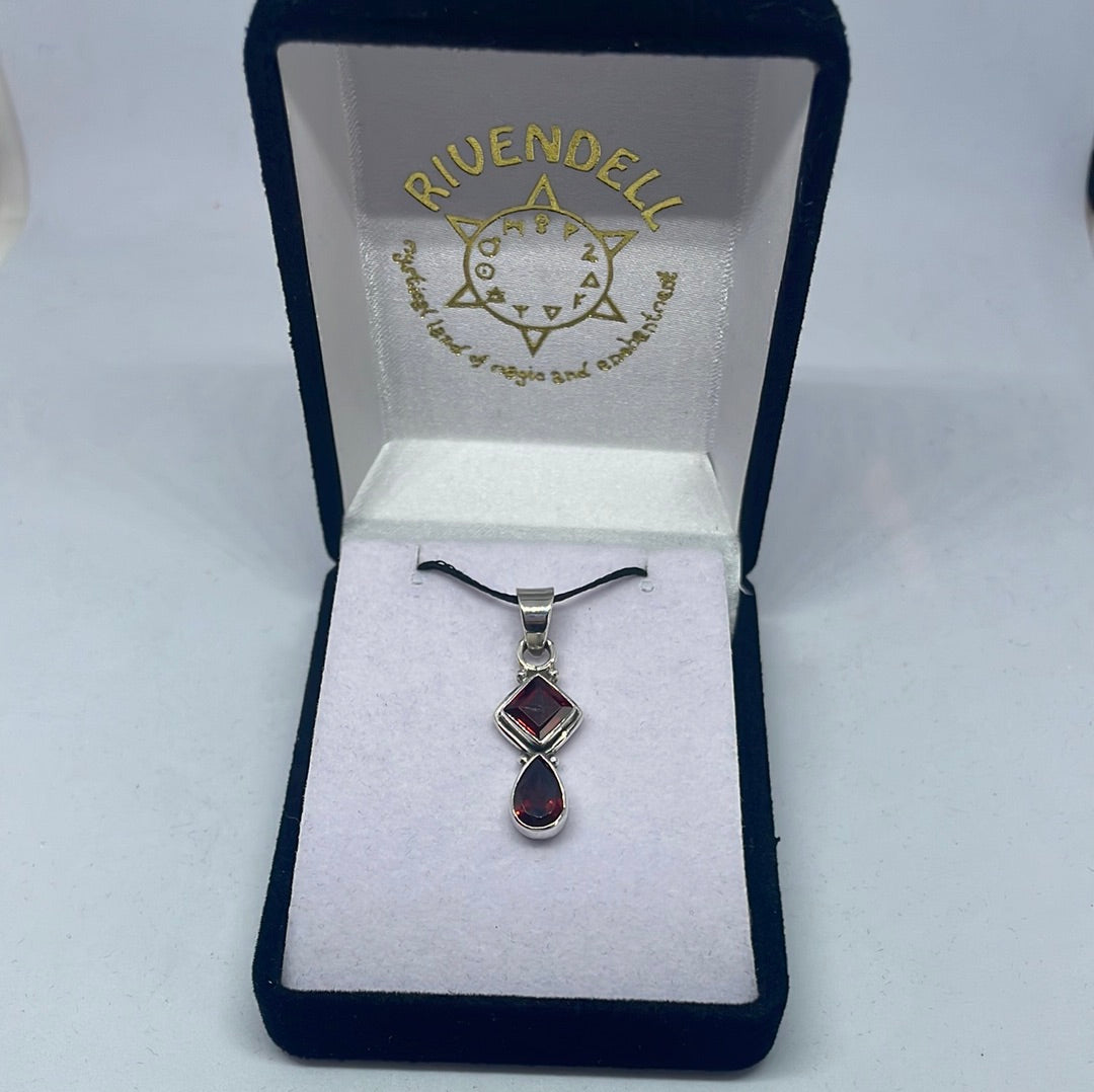 Garnet Pendant - Rivendell Shop