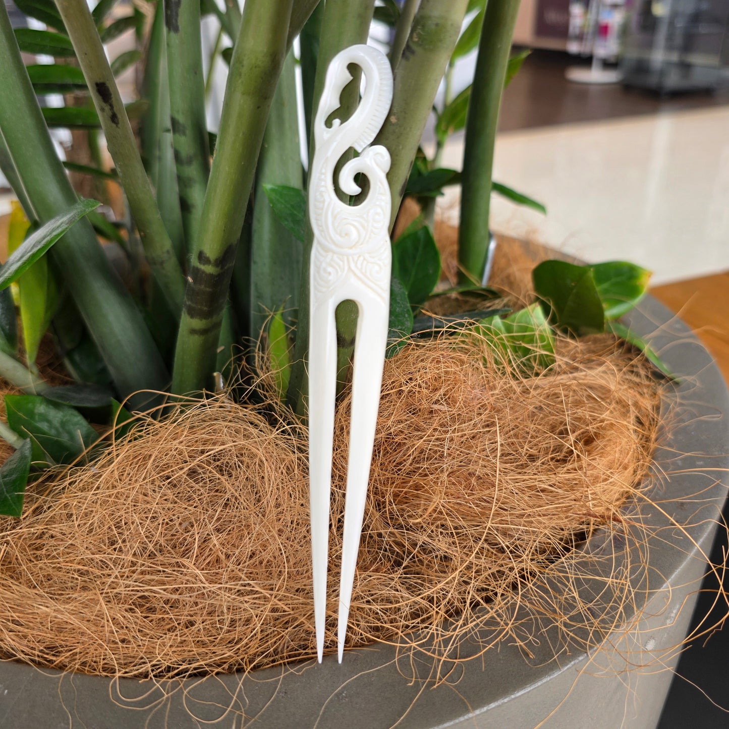 Handcarved Bone 2 Prong Heru (Comb) - Manaia