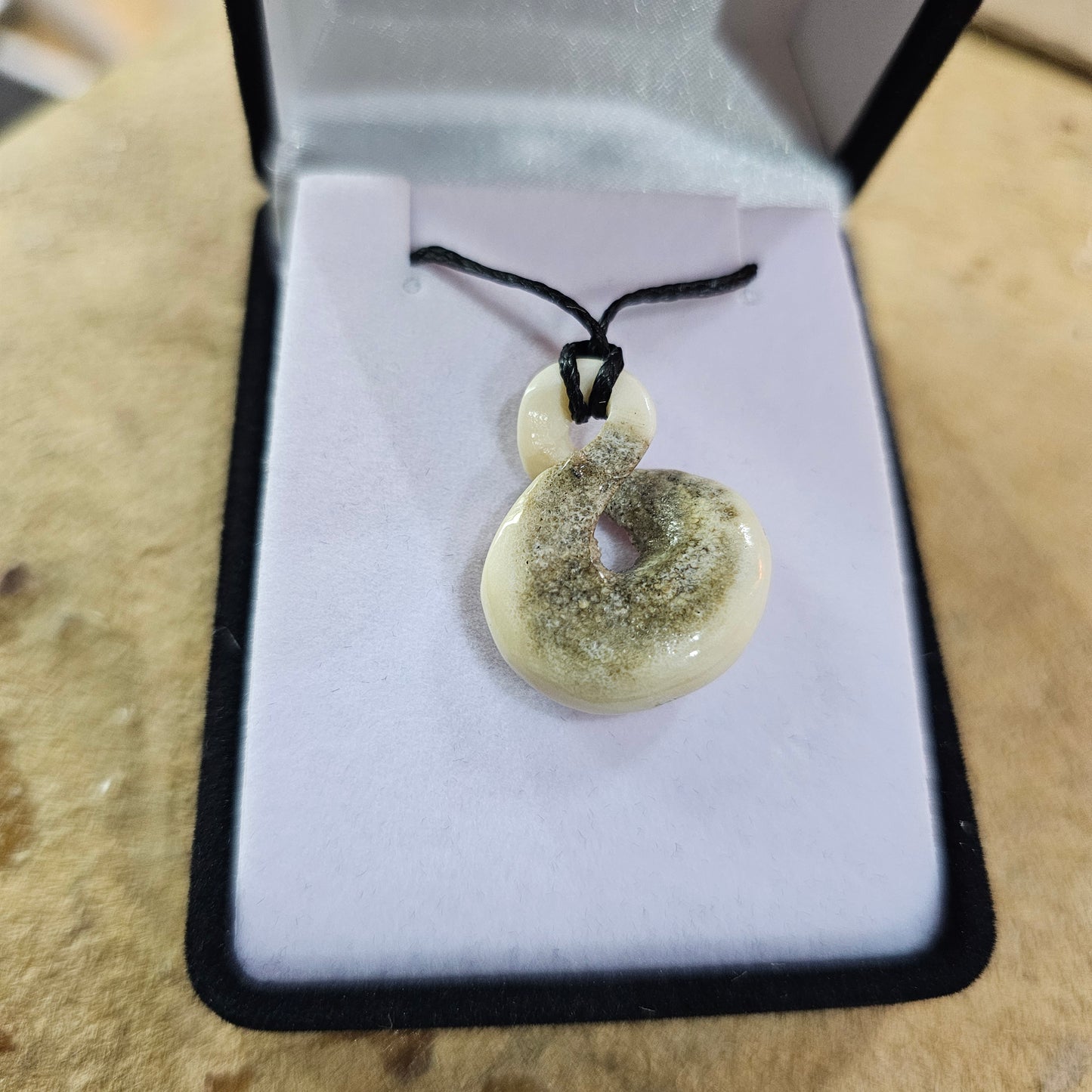Whale bone - Twist - Rivendell Shop