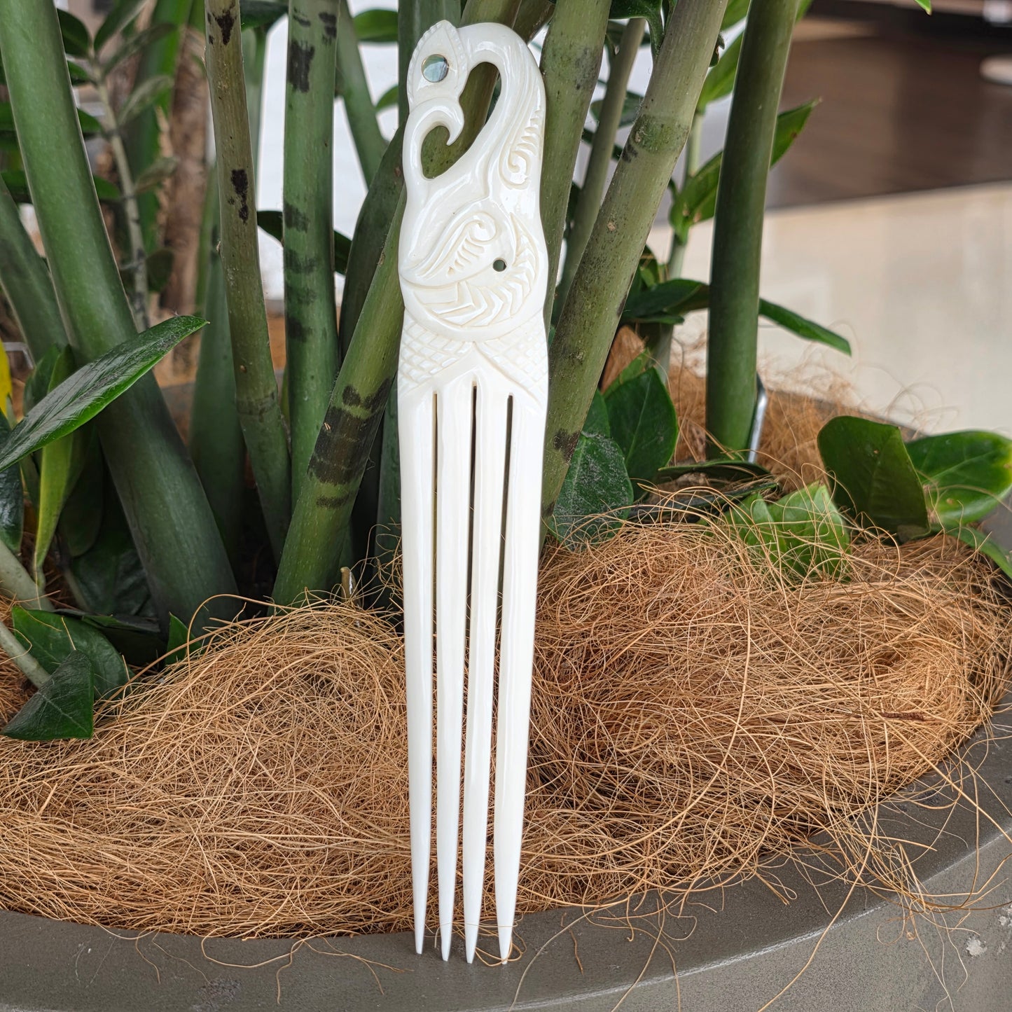 Handcarved Bone Heru (Comb) - Manaia