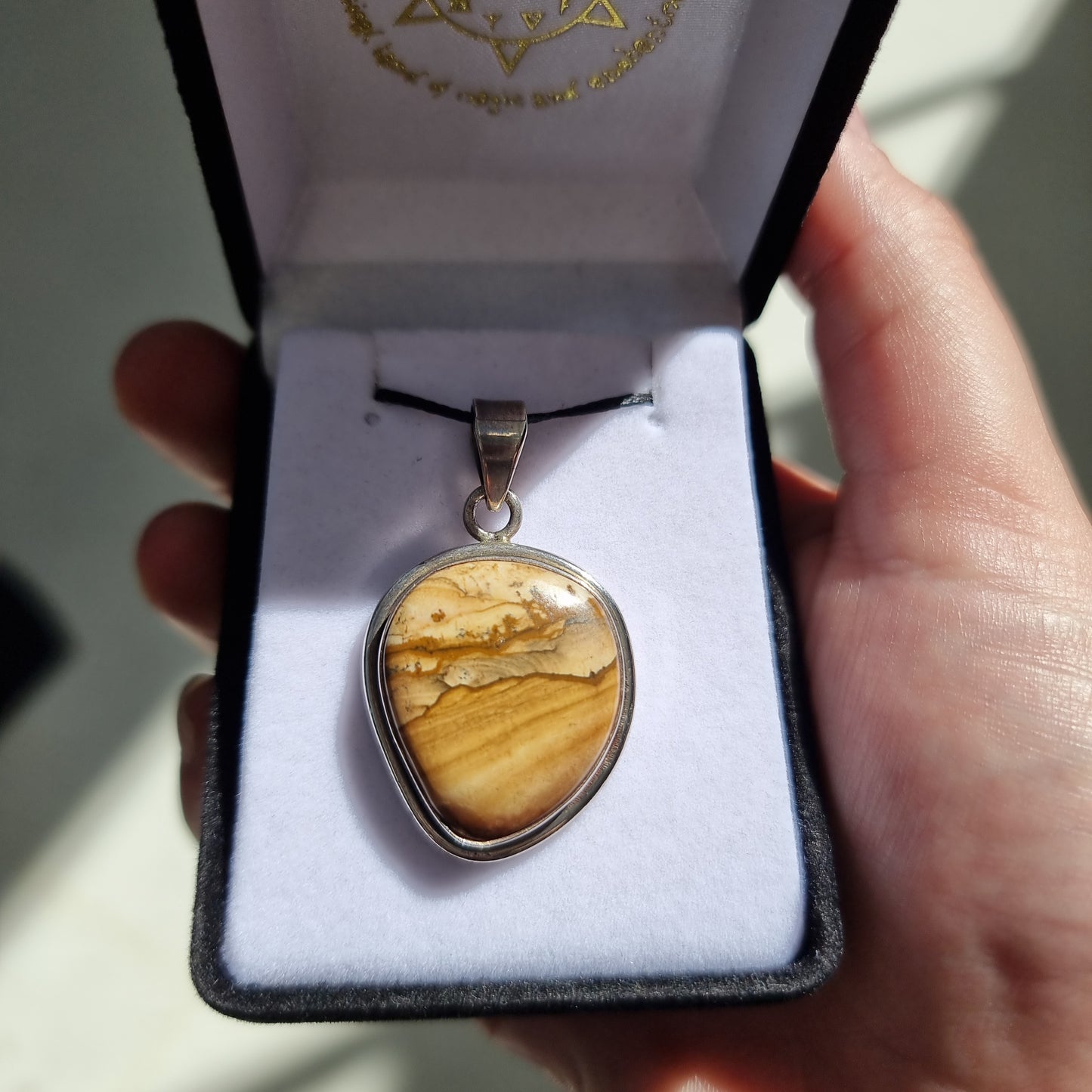 Petrified wood pendant - Rivendell Shop