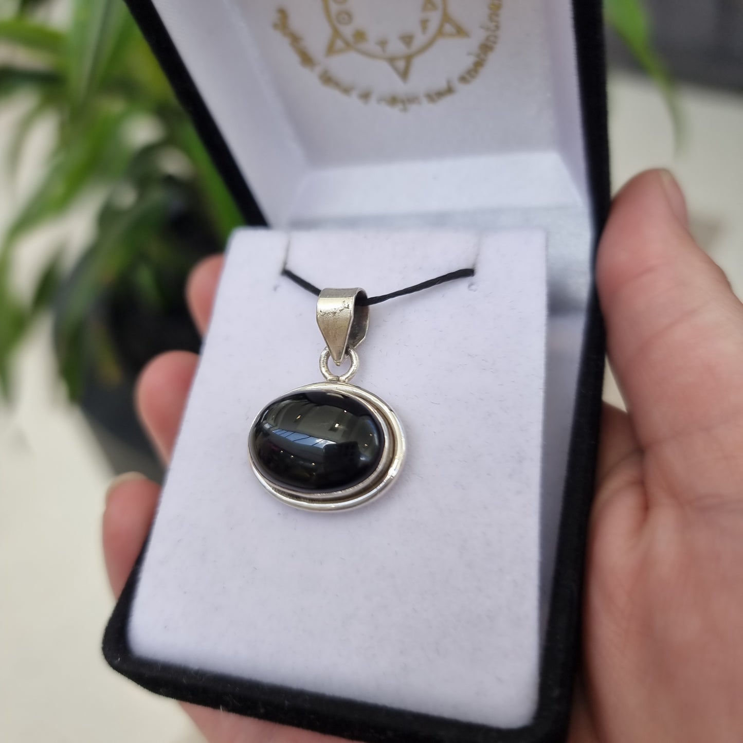 Black onyx pendant - Rivendell Shop