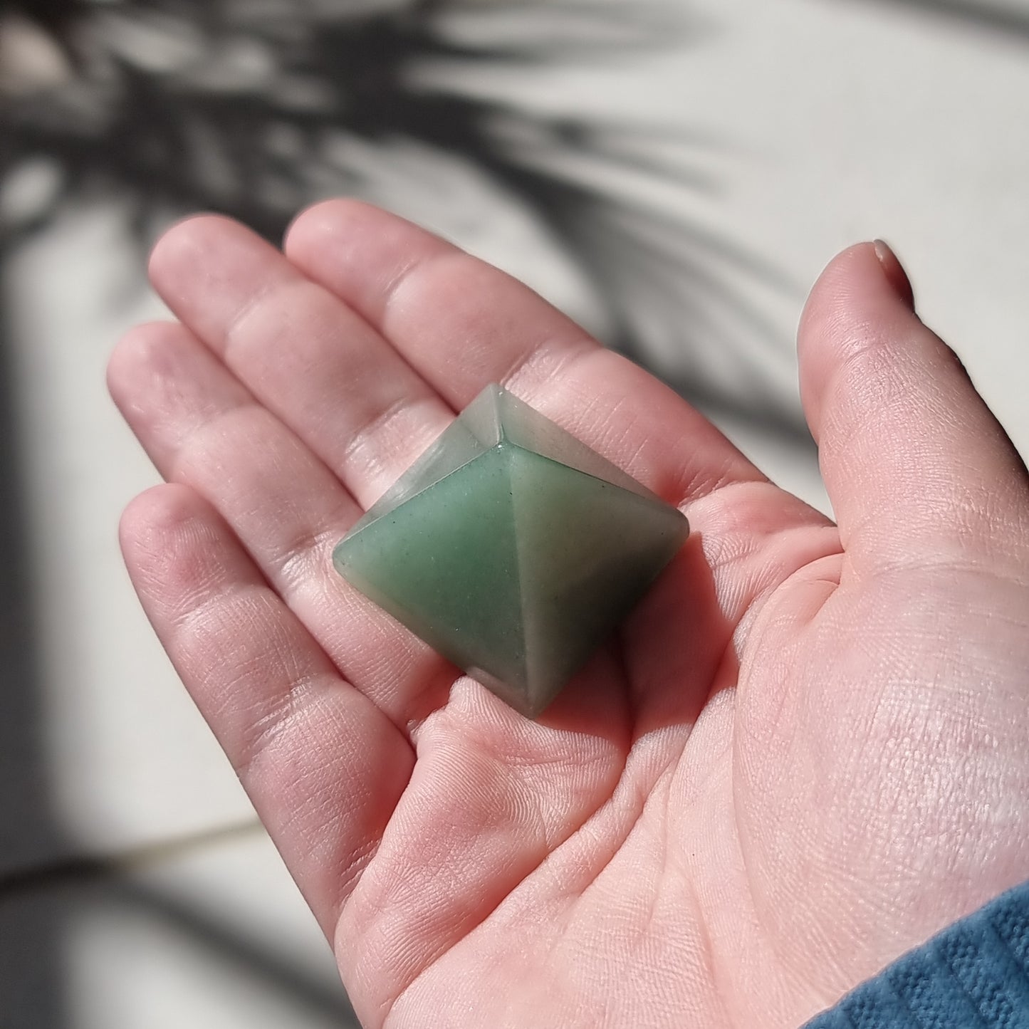 Green aventurine pyramid - Rivendell Shop