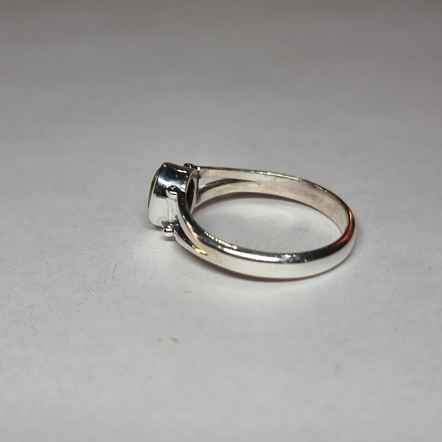 Labradorite ring - Rivendell Shop