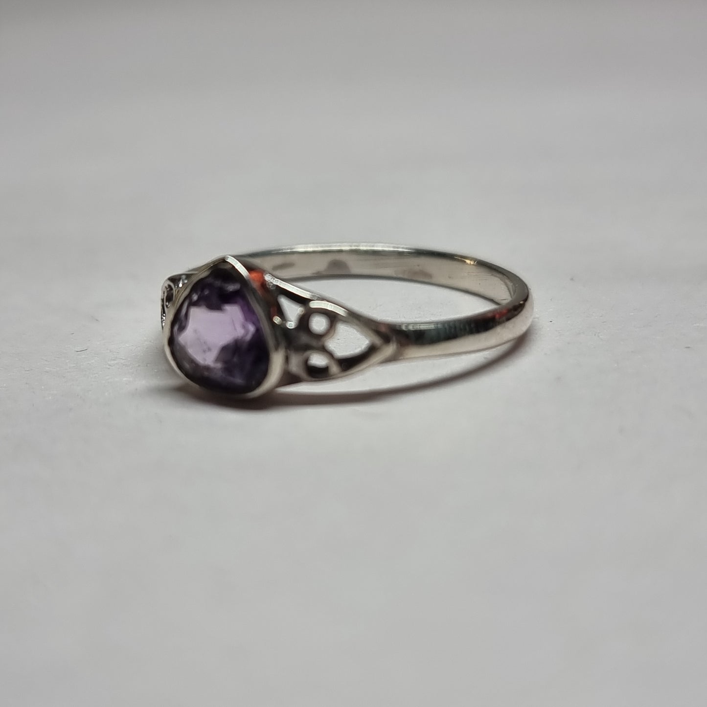 Amethyst ring - Rivendell Shop