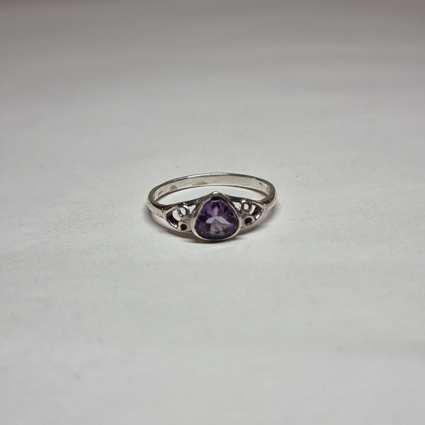 Amethyst ring - Rivendell Shop