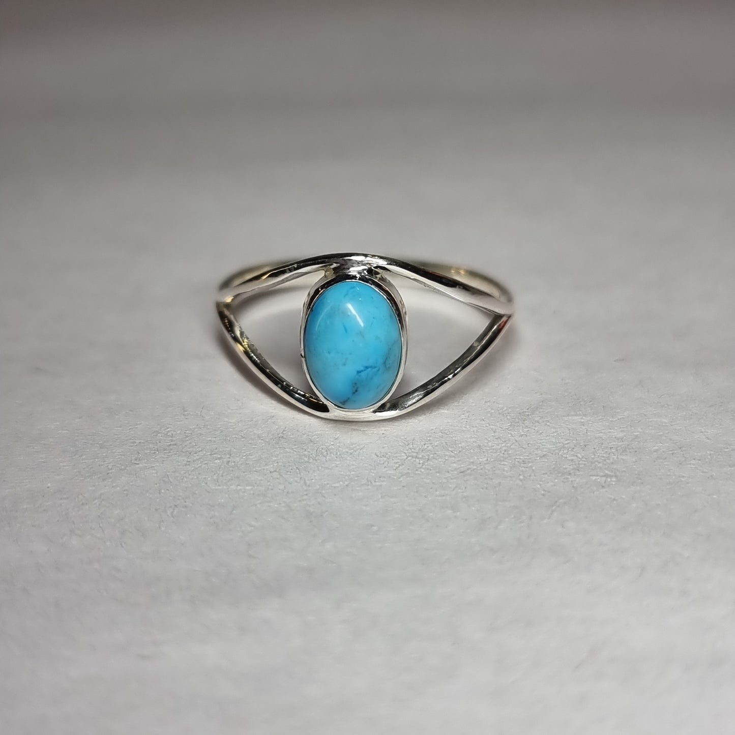 Turqouise howlite ring - Rivendell Shop