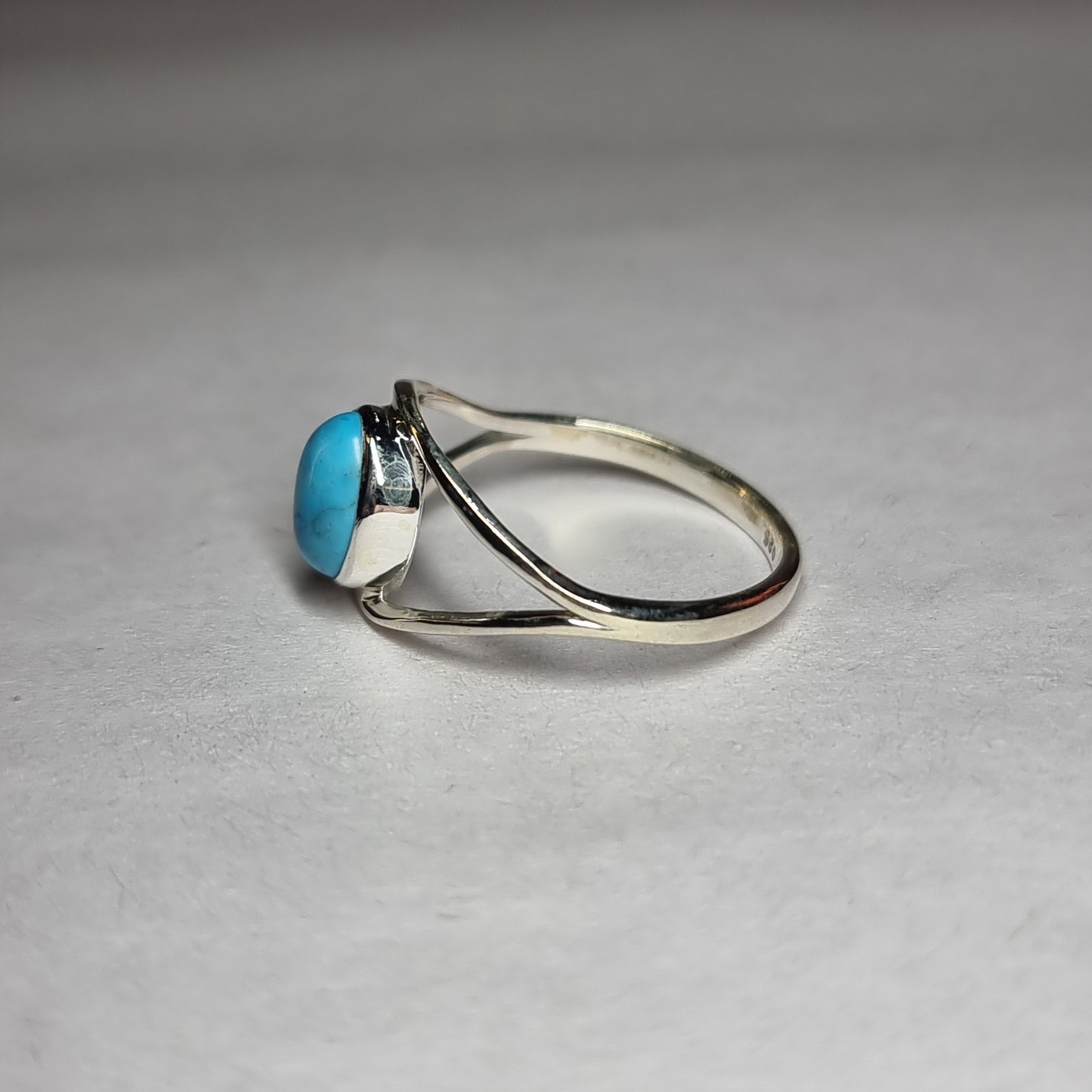 Turqouise howlite ring - Rivendell Shop