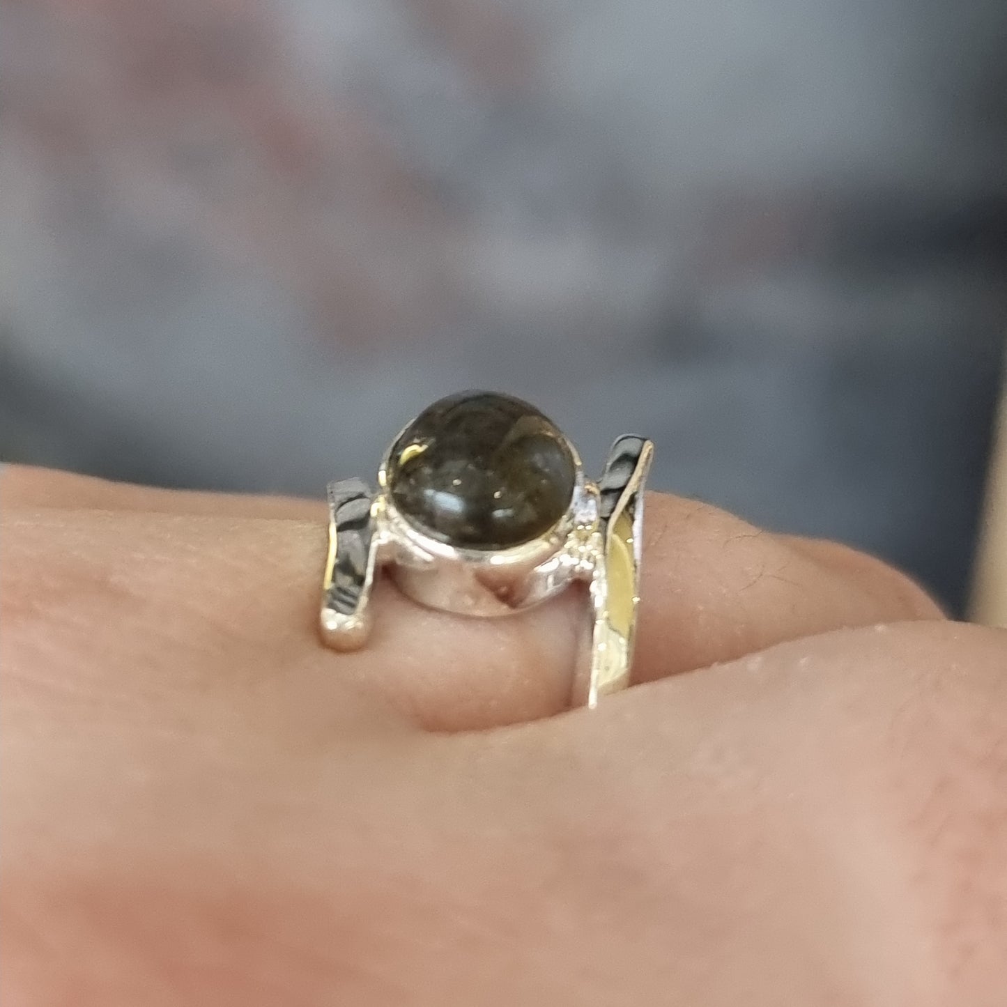 Labradorite ring - Rivendell Shop