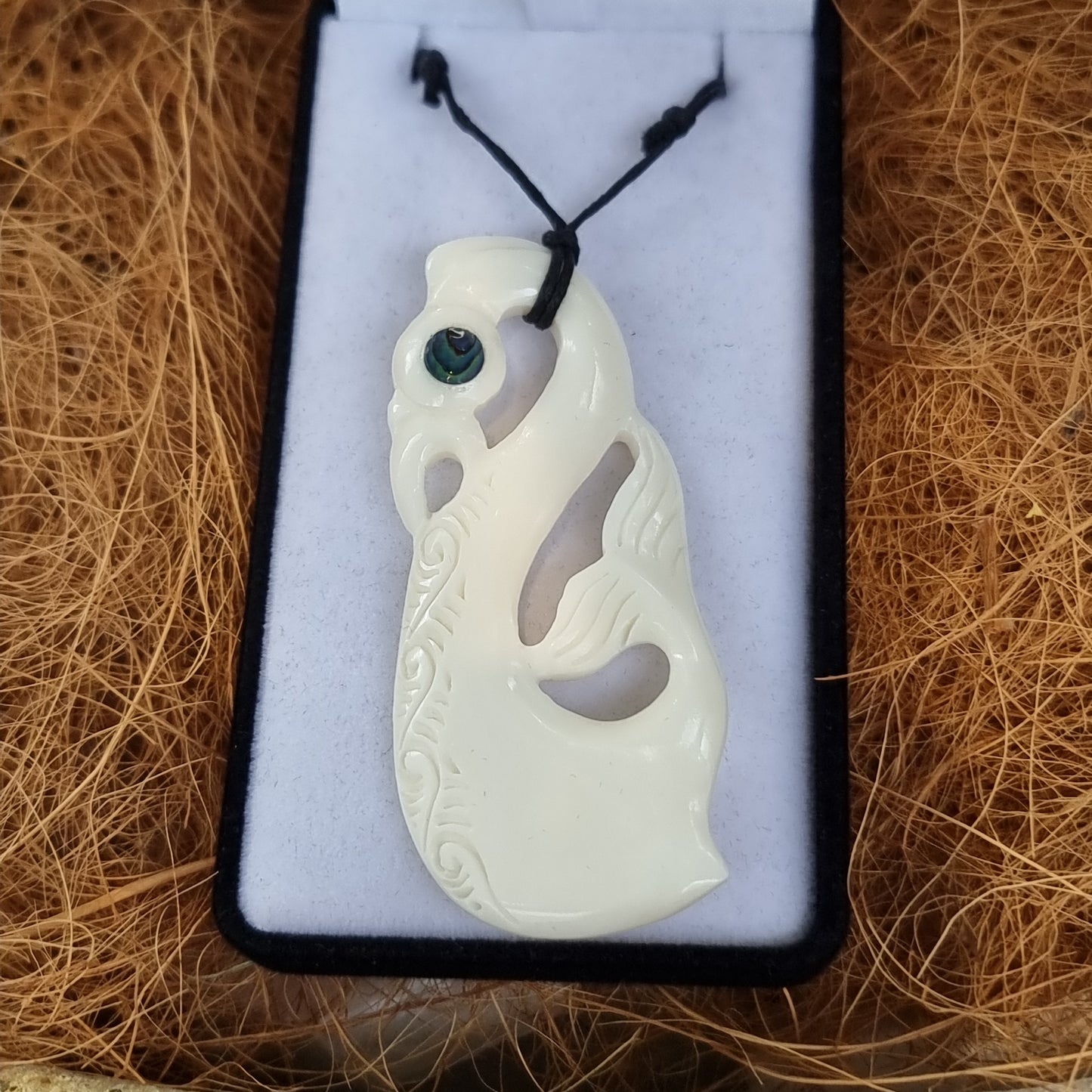 Manaia bone carving - Rivendell Shop