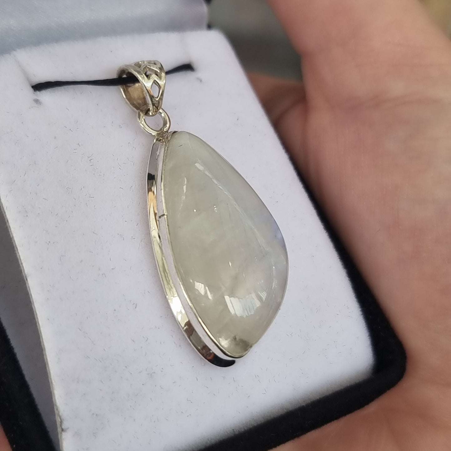 Moonstone pendant - Rivendell Shop