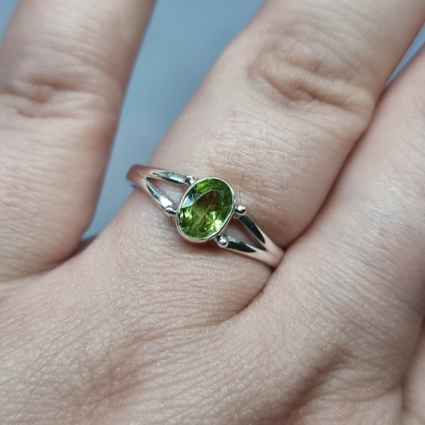 Peridot ring - Rivendell Shop