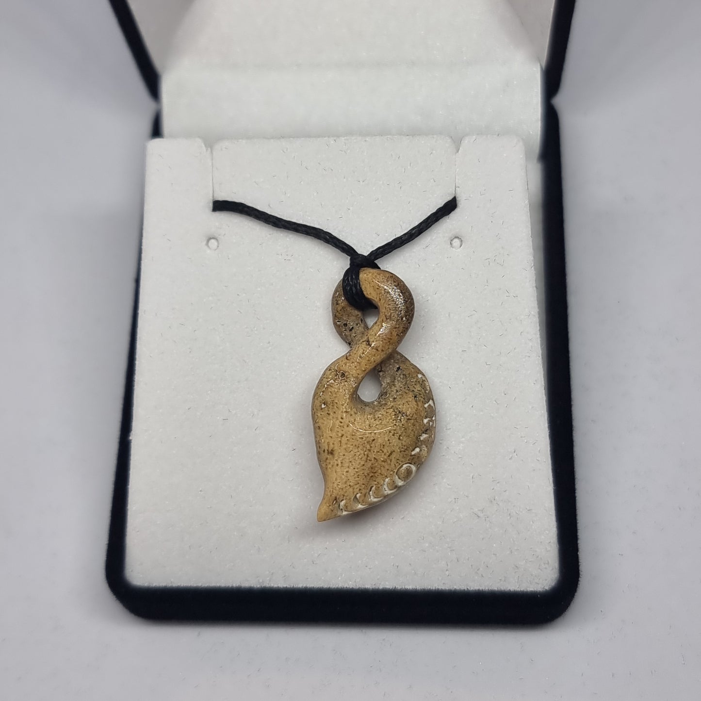 Whale bone - twist - Rivendell Shop