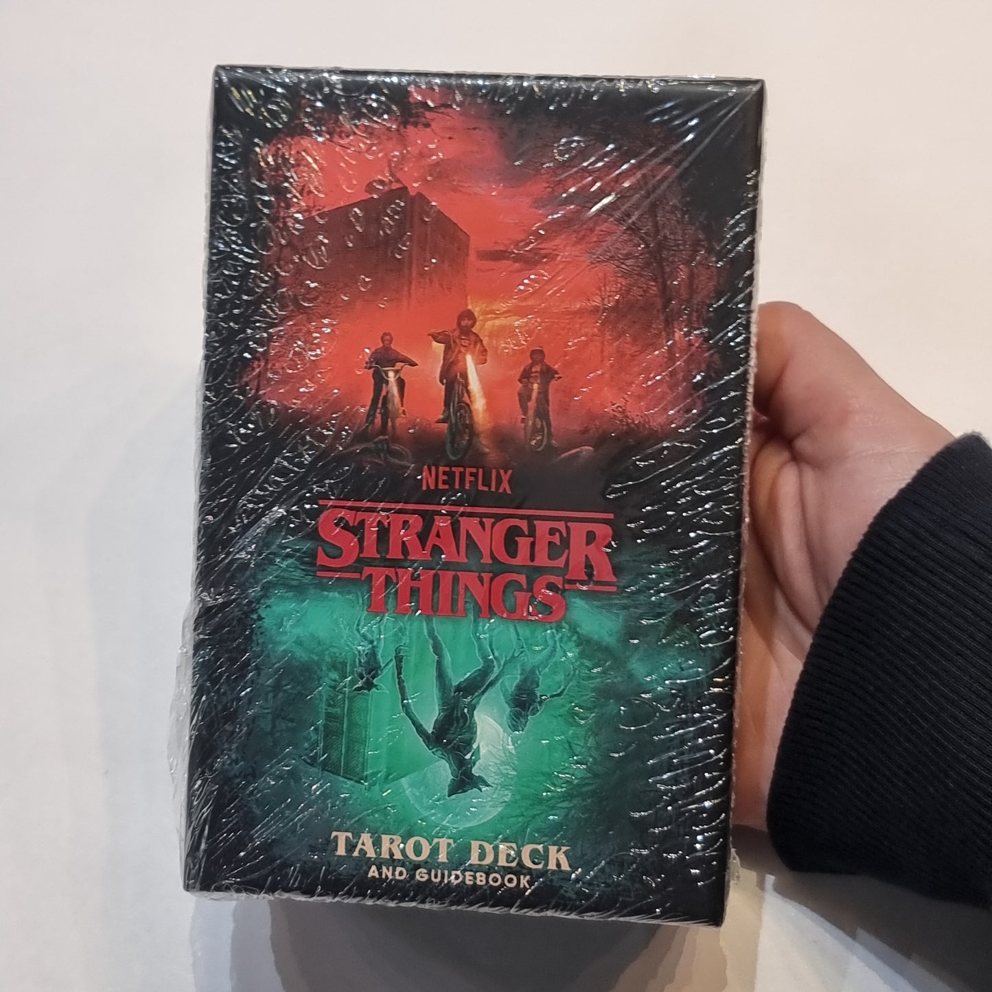Stranger things tarot deck & guidebook - Rivendell Shop