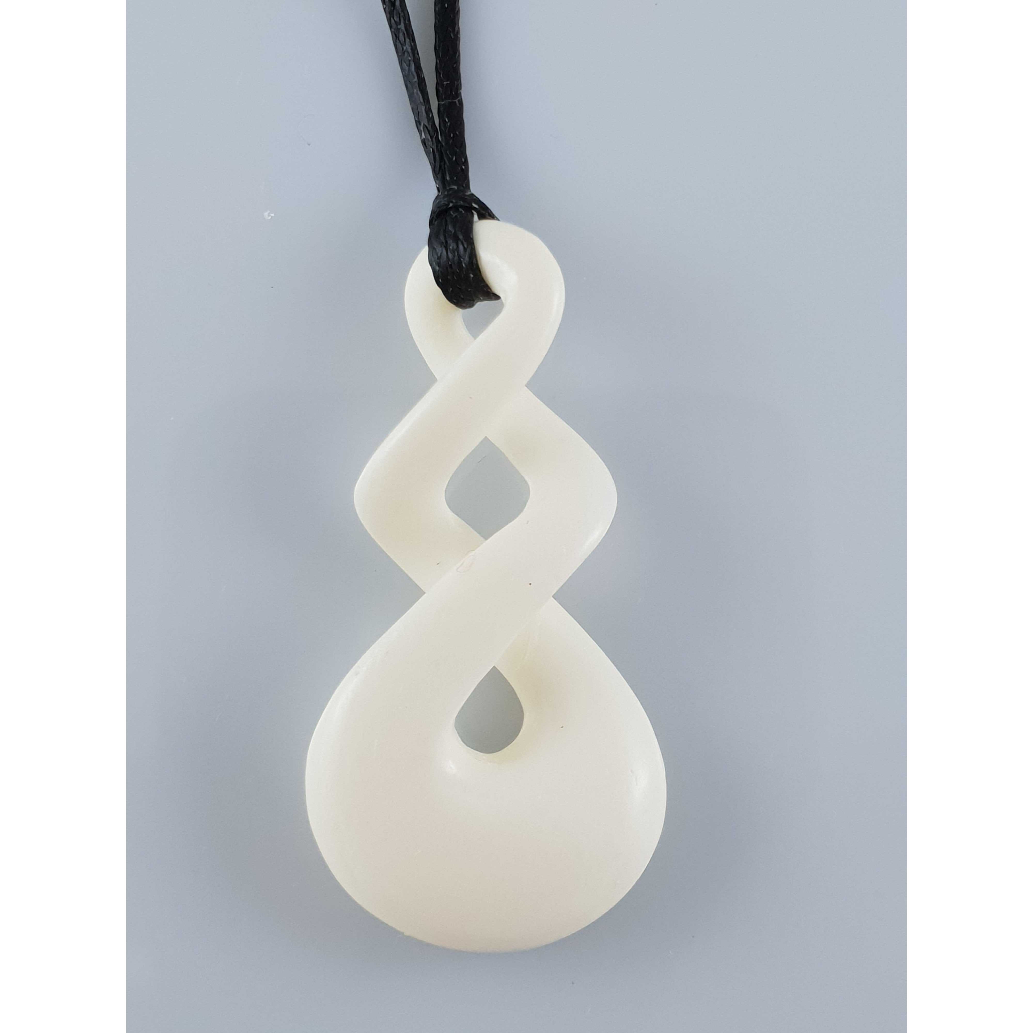 Handcarved Double Twist Bone Carving Pendant - Pikorua – Rivendell