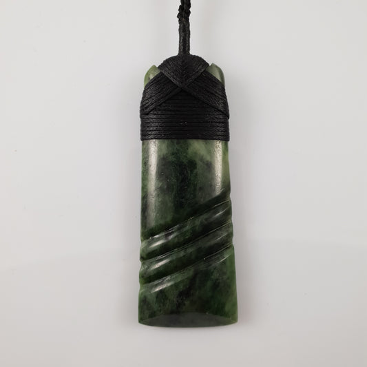 Greenstone Toki Pendant with Carved Detail - Rivendell Shop