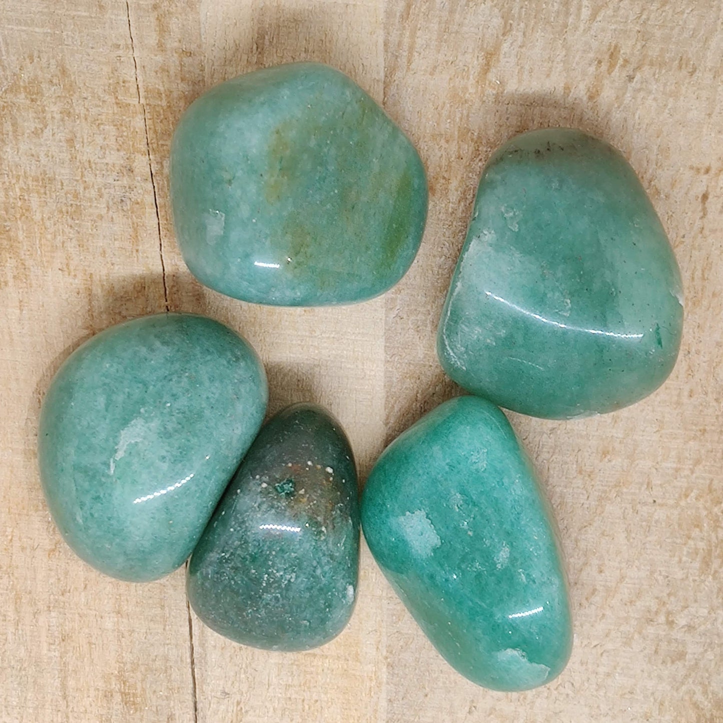 Green Aventurine Tumbled Crystal - Rivendell Shop