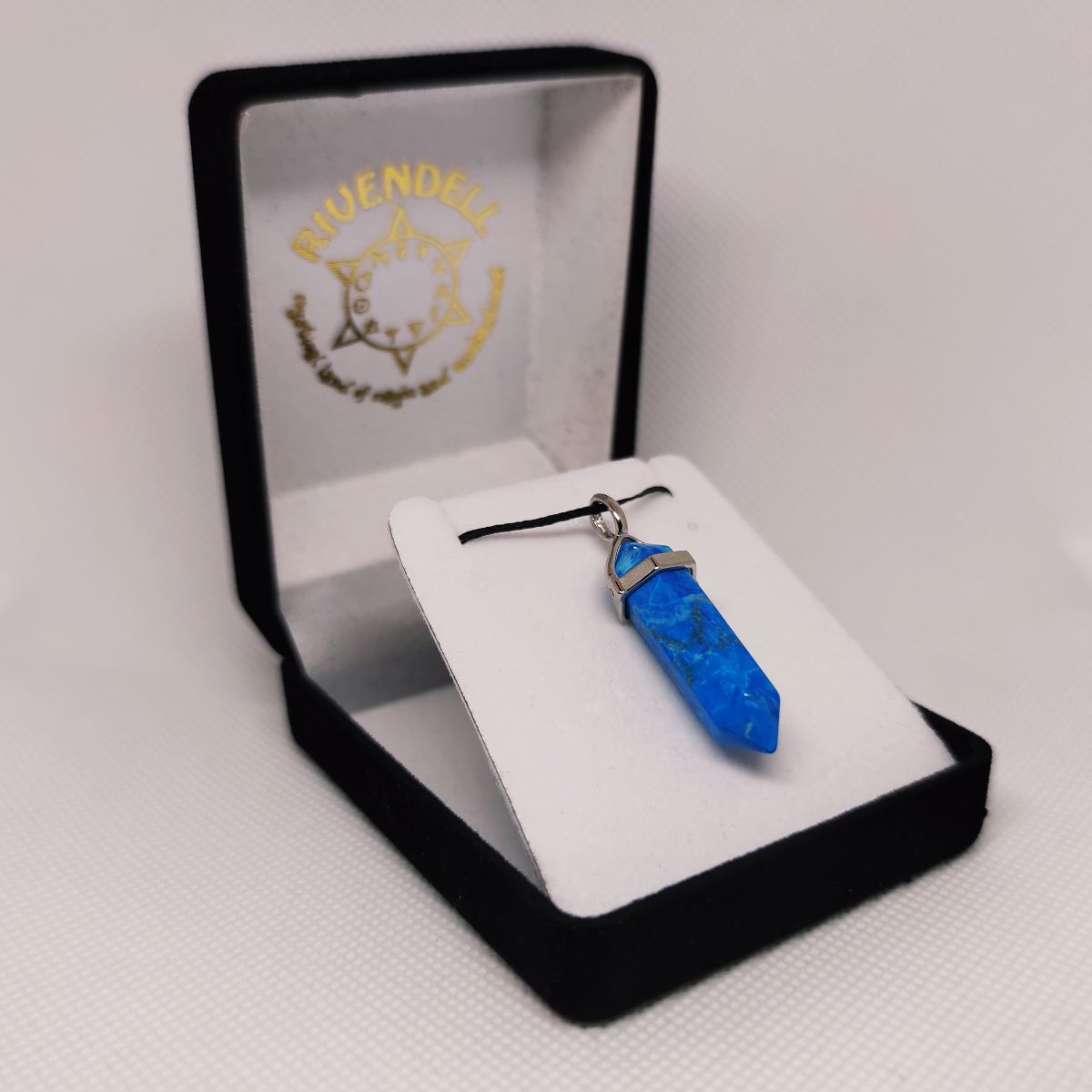 Turquoise Howlite Crystal Point Pendant - Rivendell Shop