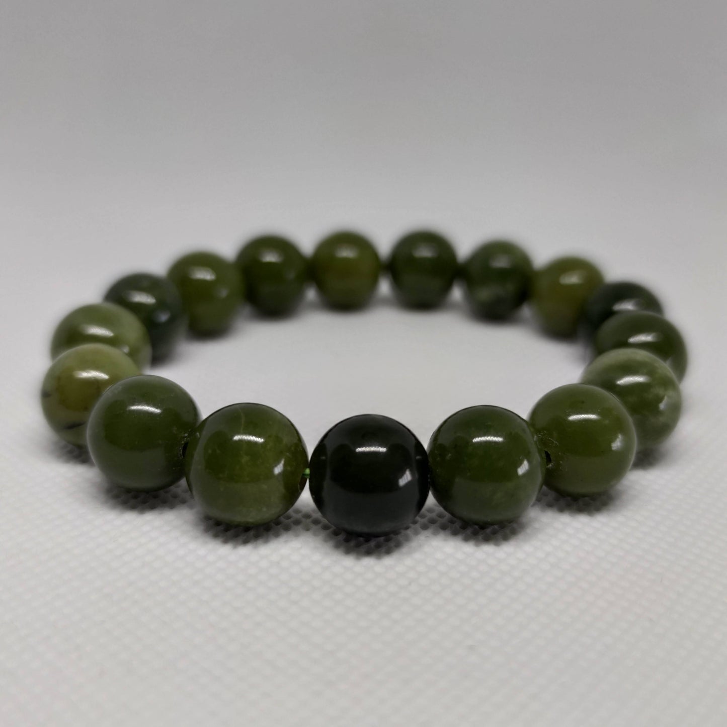 Green Jade Round Bead Crystal Bracelet - Rivendell Shop