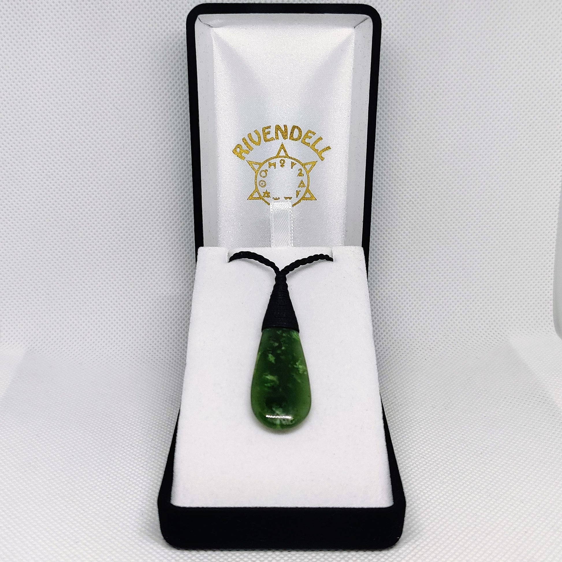 Teardrop Greenstone Pendant - Rivendell Shop