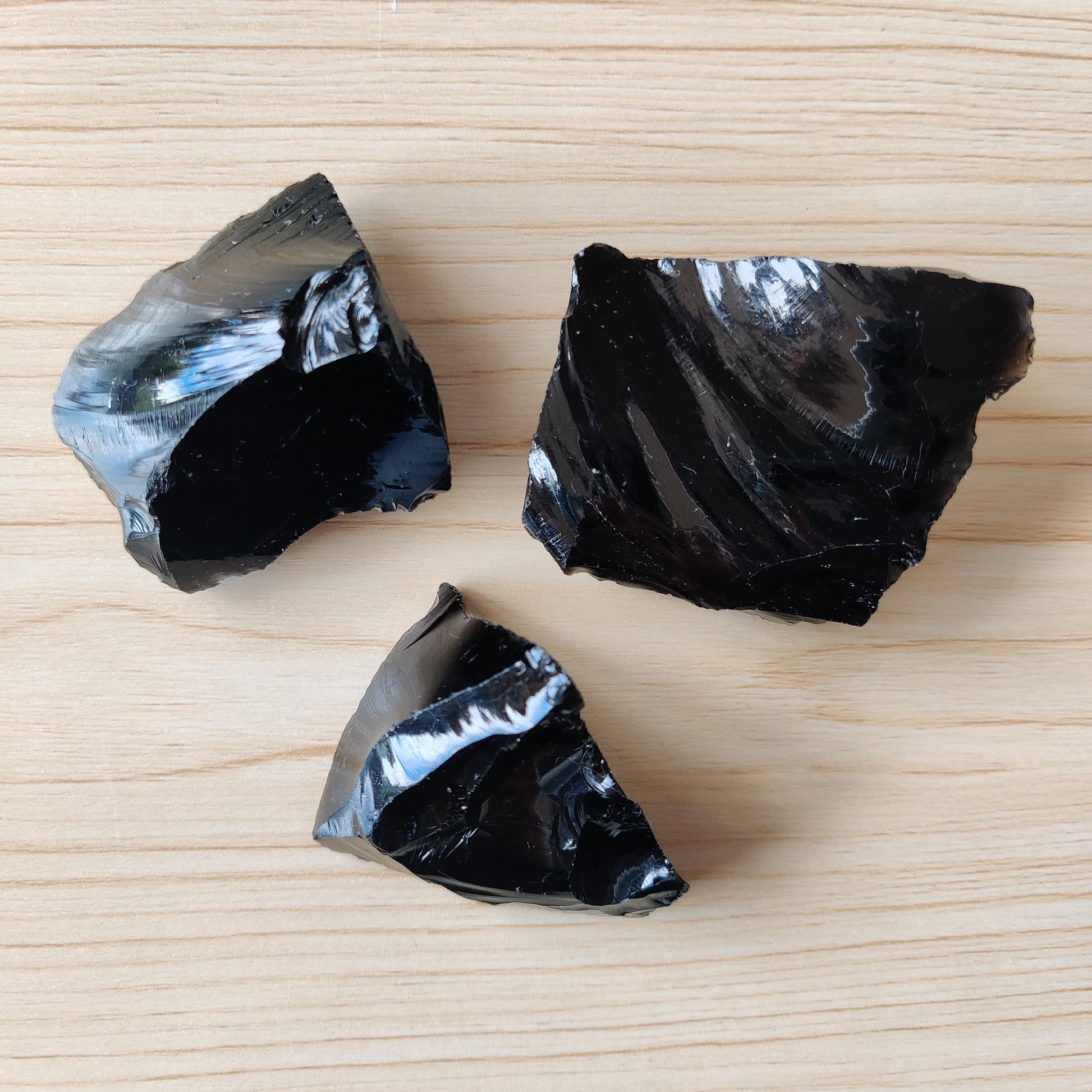 Black Obsidian Crystal Piece (4-6 cm) - Rivendell Shop