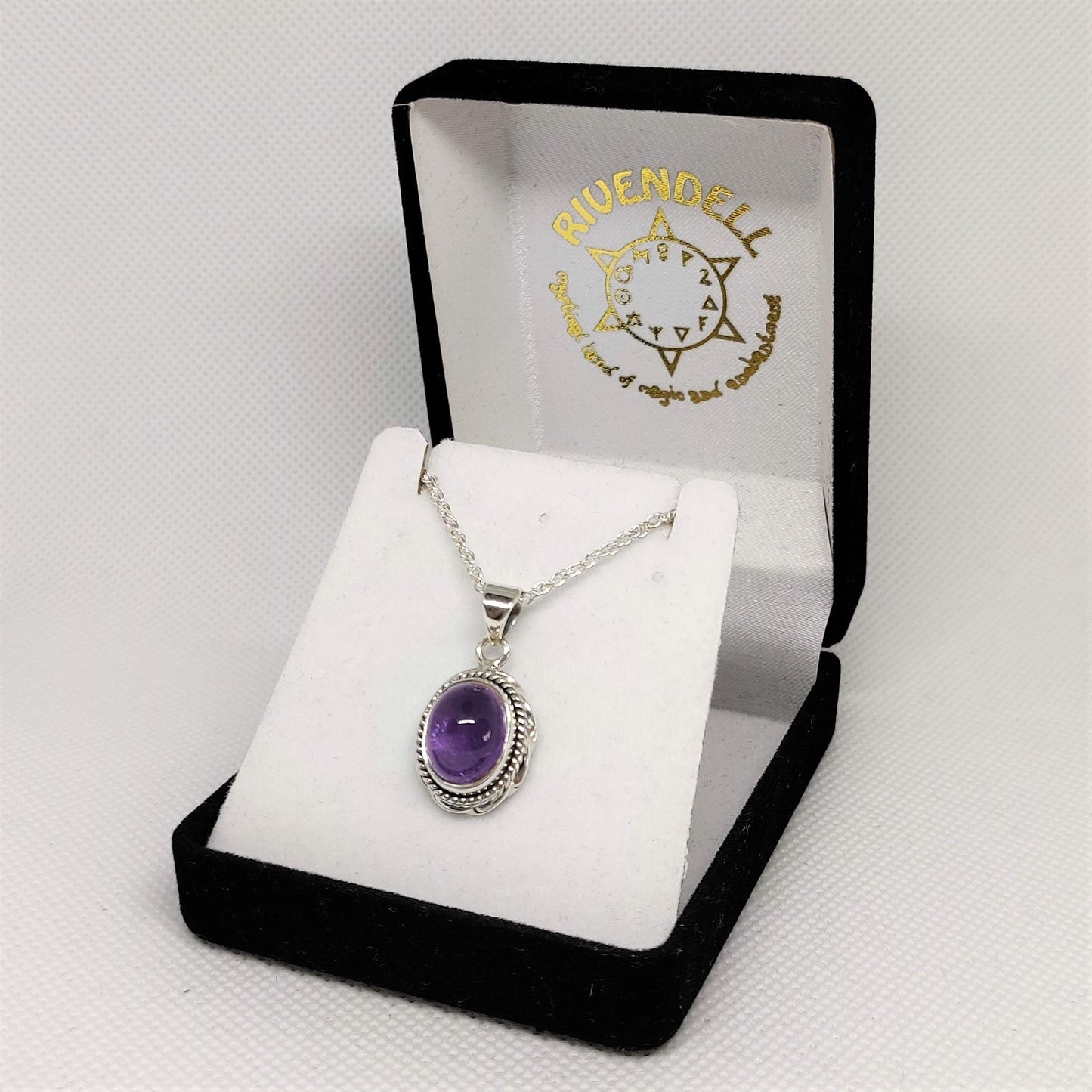 Vintage Oval Amethyst 925 Sterling Silver Pendant - Rivendell Shop