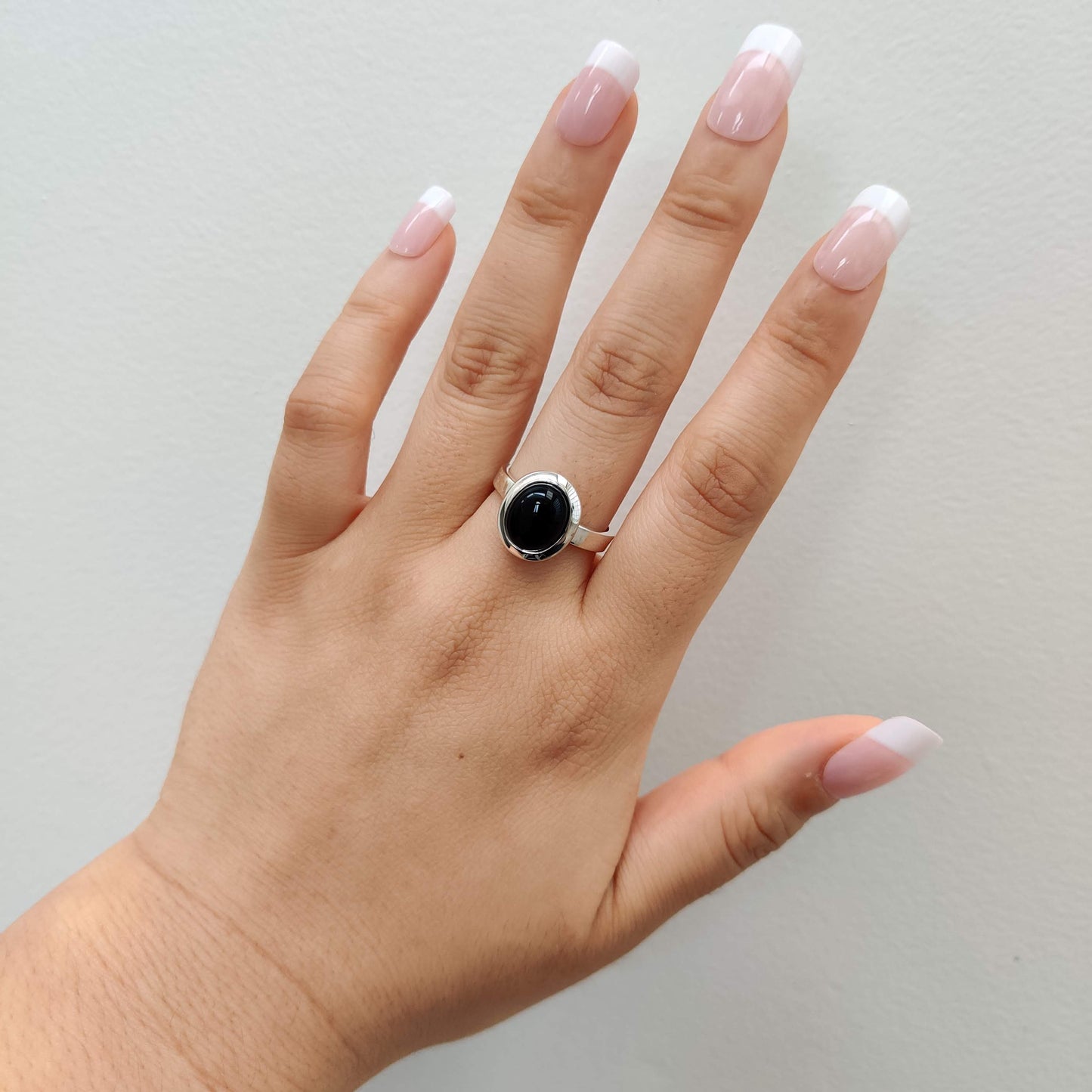 Black Onyx Oval 925 Sterling Silver Ring - Rivendell Shop