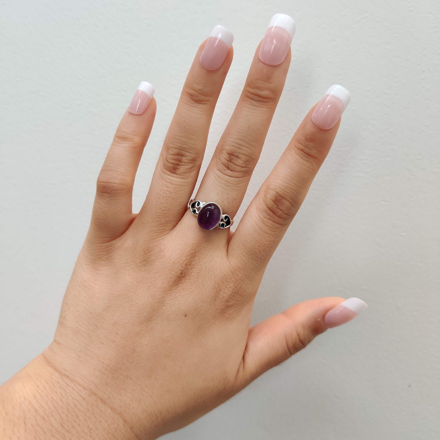 Amethyst Oval 925 Sterling Silver Ring with Heart Design - Rivendell Shop