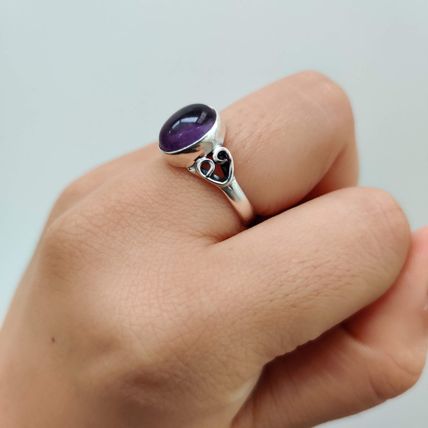 Amethyst Oval 925 Sterling Silver Ring with Heart Design - Rivendell Shop