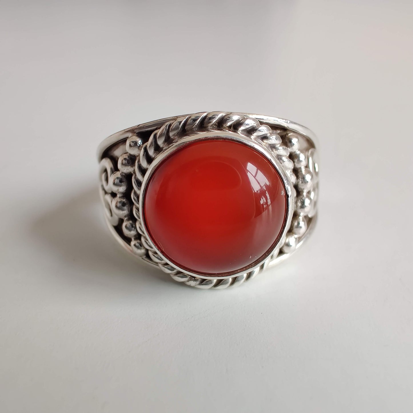 Carnelian Round Signet 925 Sterling Silver Ring - Rivendell Shop