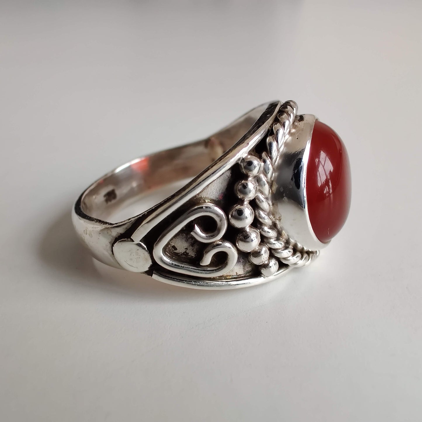Carnelian Round Signet 925 Sterling Silver Ring - Rivendell Shop