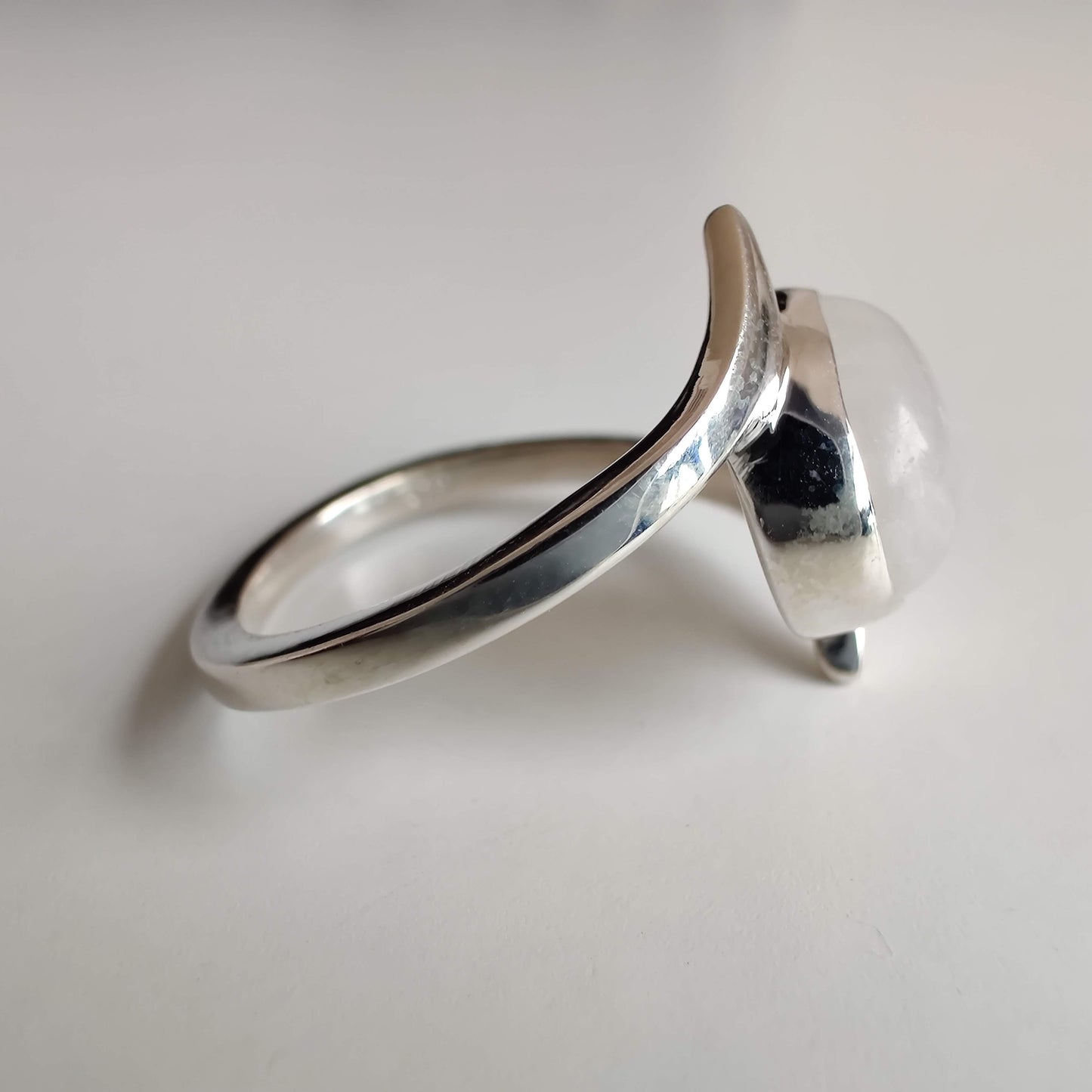 Moonstone Twist 925 Sterling Silver Ring - Rivendell Shop