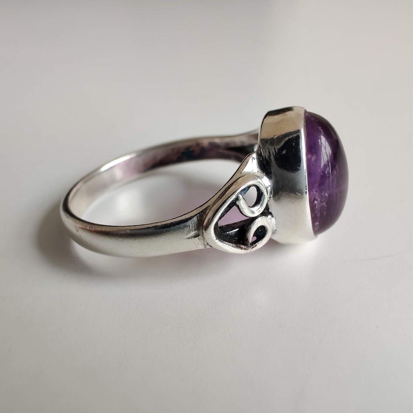 Amethyst Oval 925 Sterling Silver Ring with Heart Design - Rivendell Shop