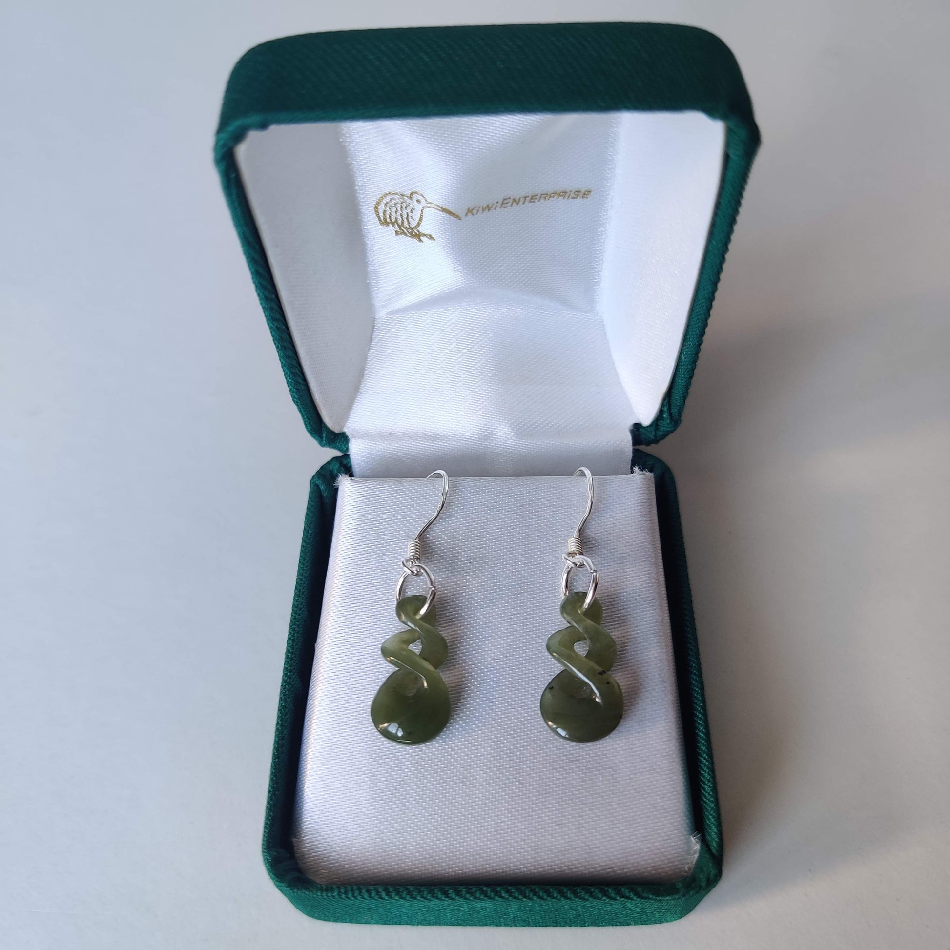 Double Twist Pikoura Greenstone Earrings - Rivendell Shop