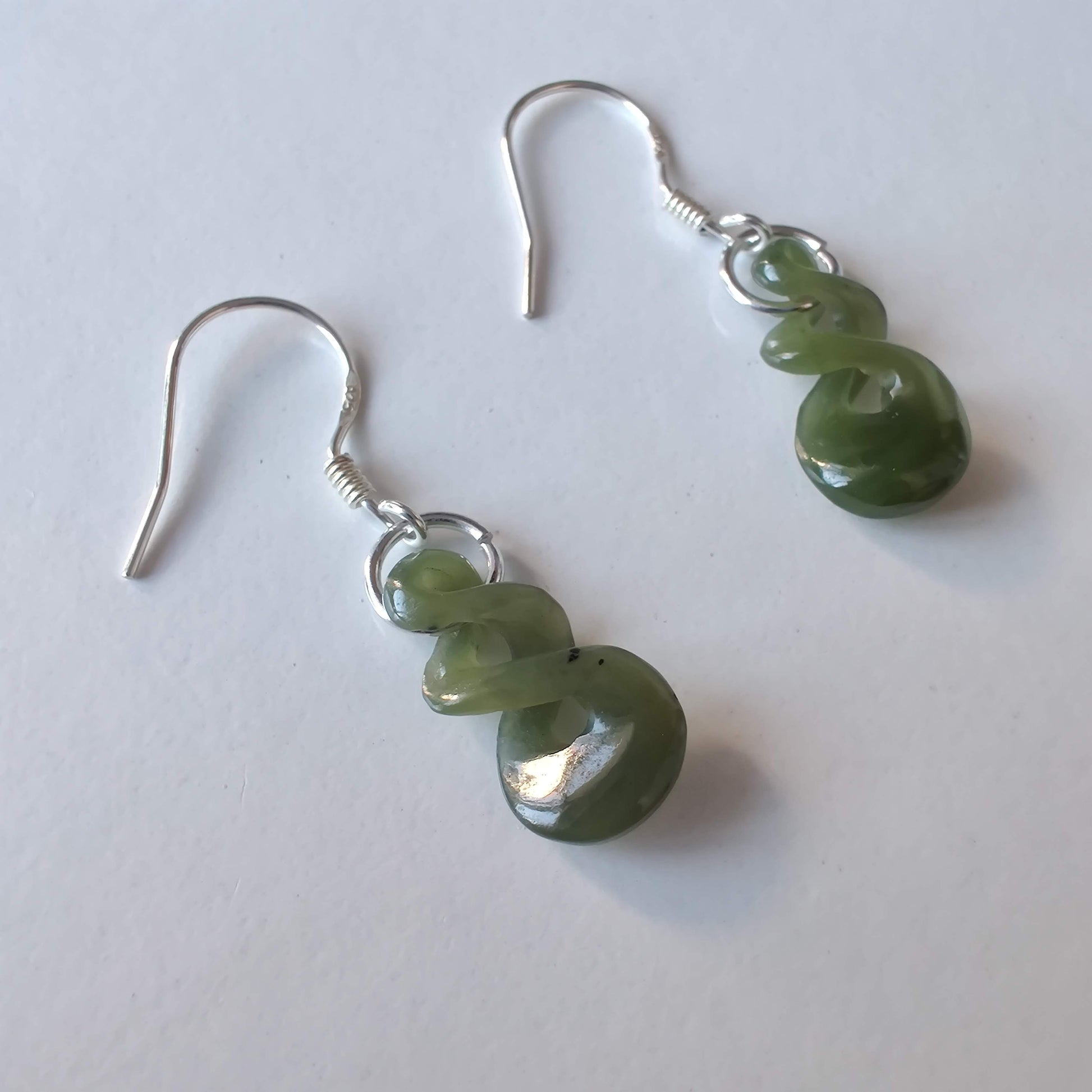 Double Twist Pikoura Greenstone Earrings - Rivendell Shop