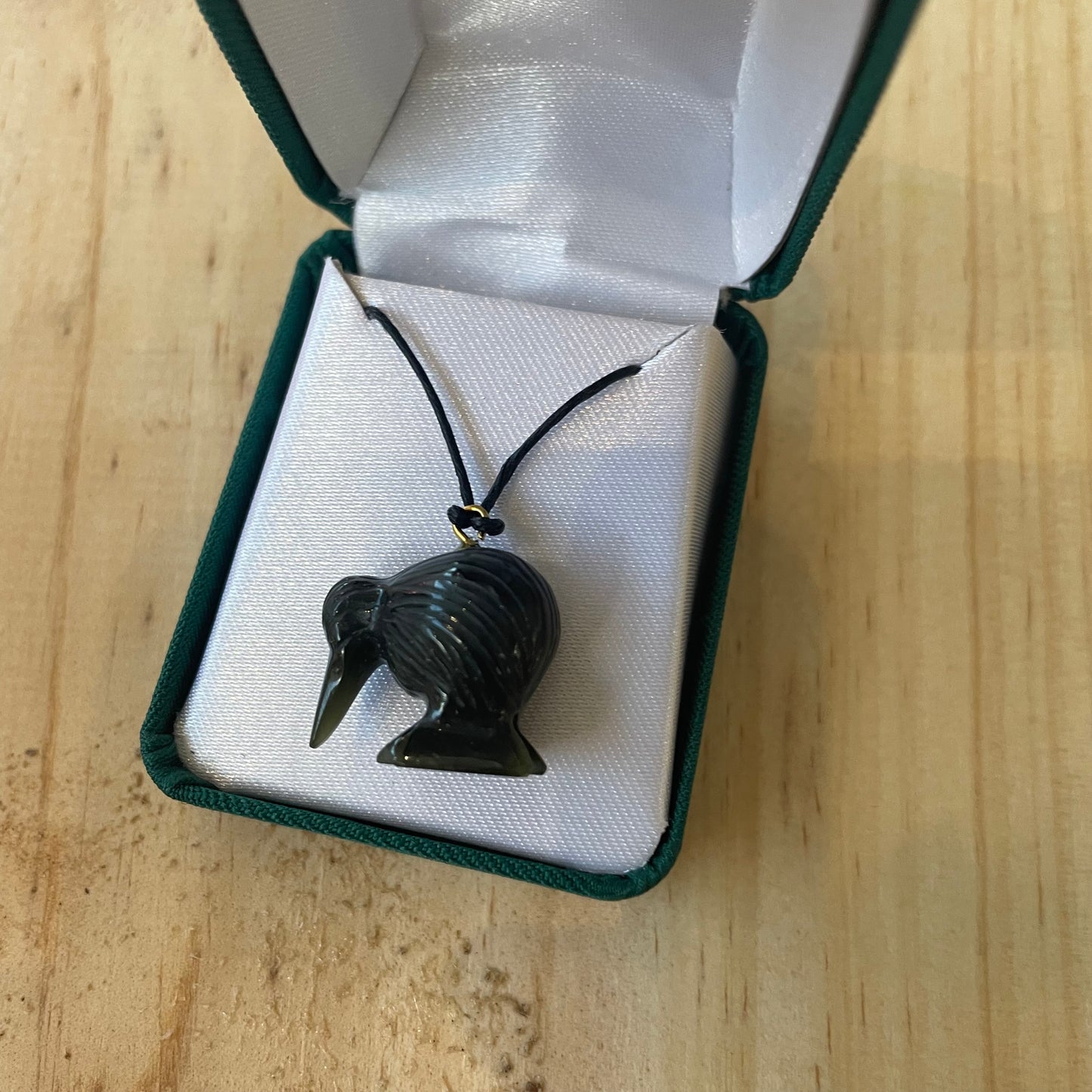 Kiwi Pendant 2cm - Rivendell Shop