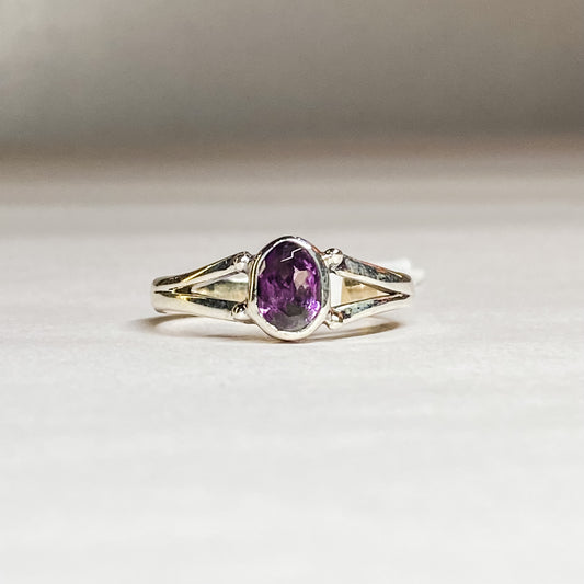 Amethyst ring - Rivendell Shop